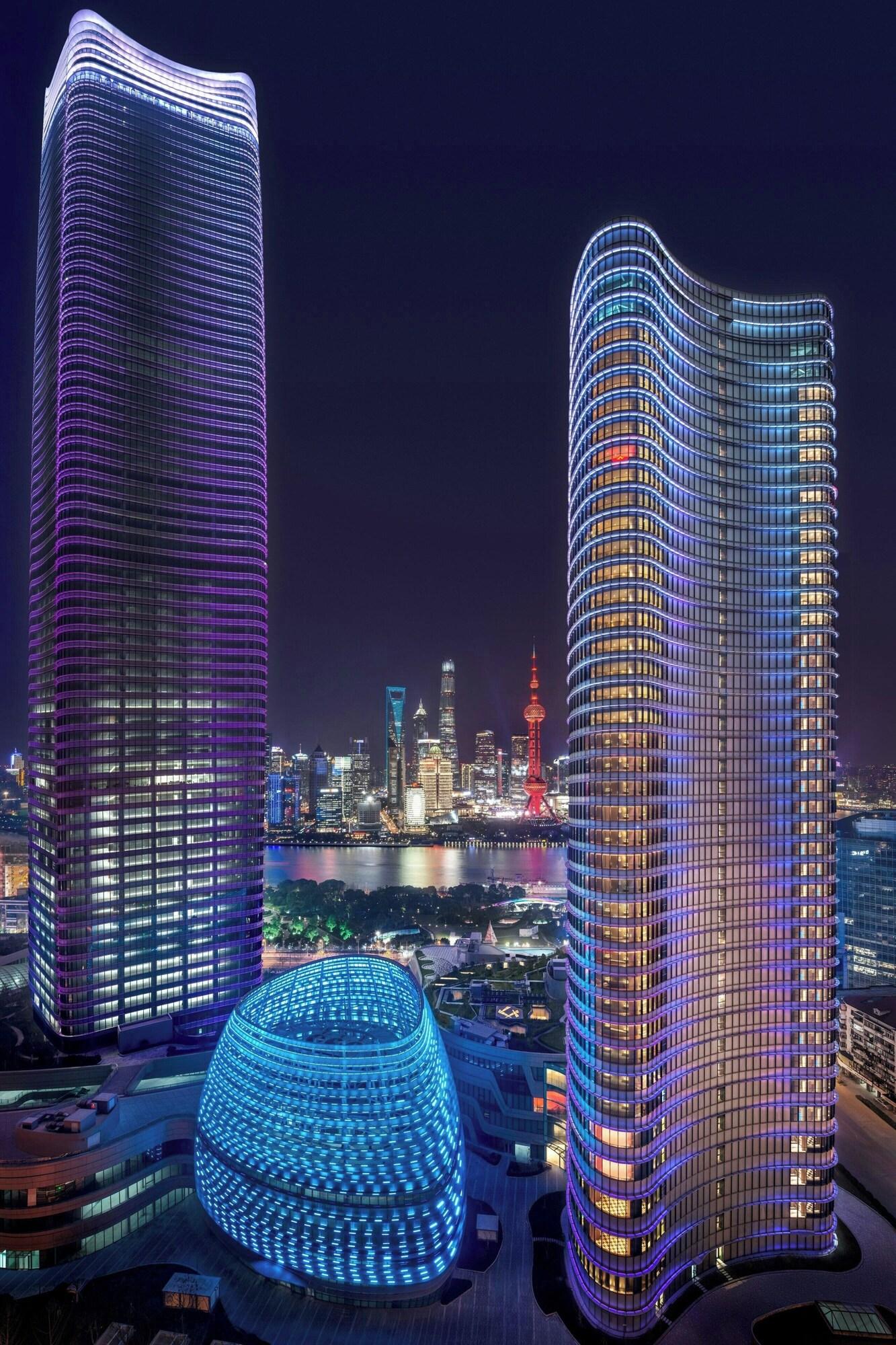 Double City View King Bed