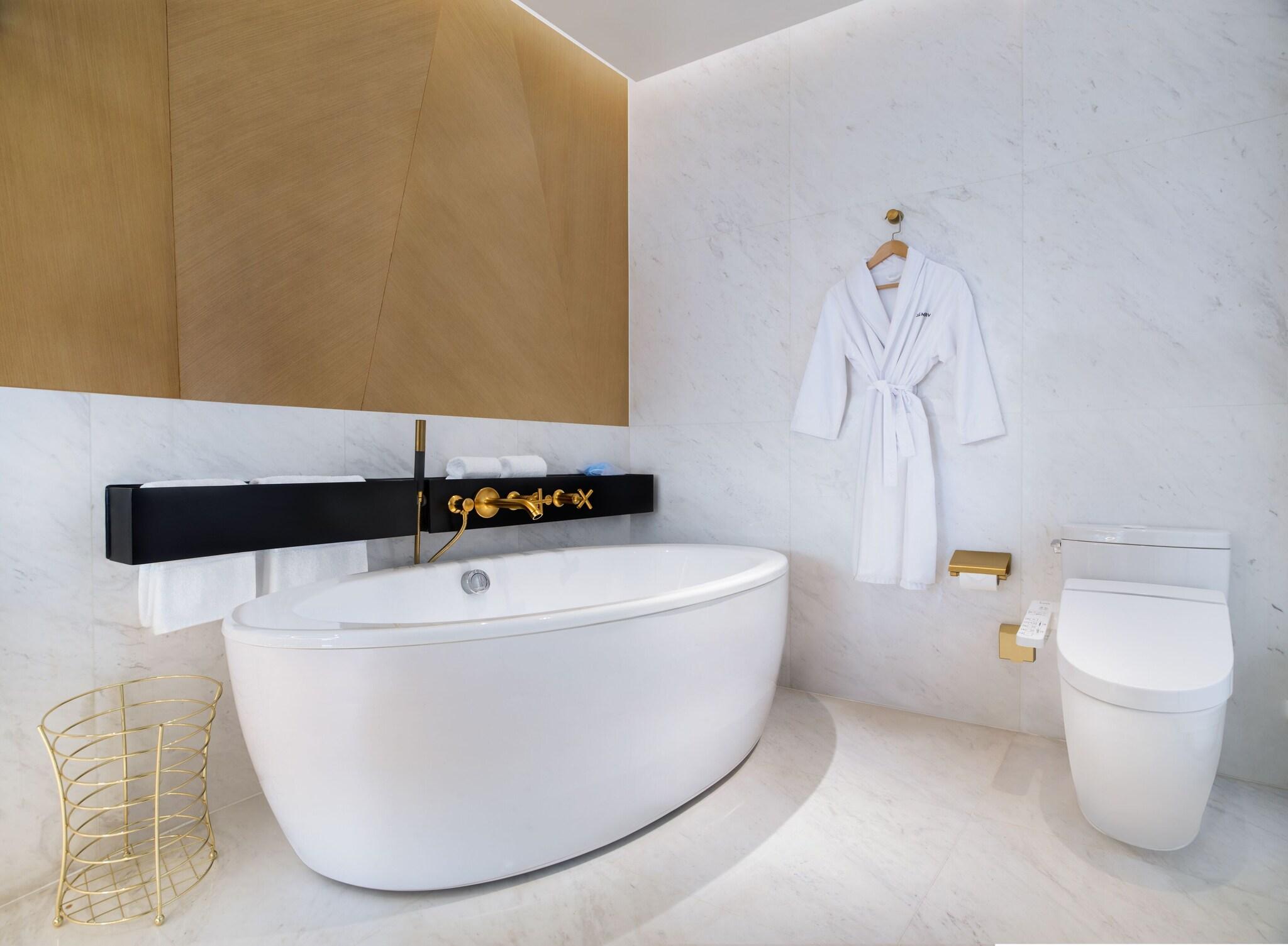 Double Club City View