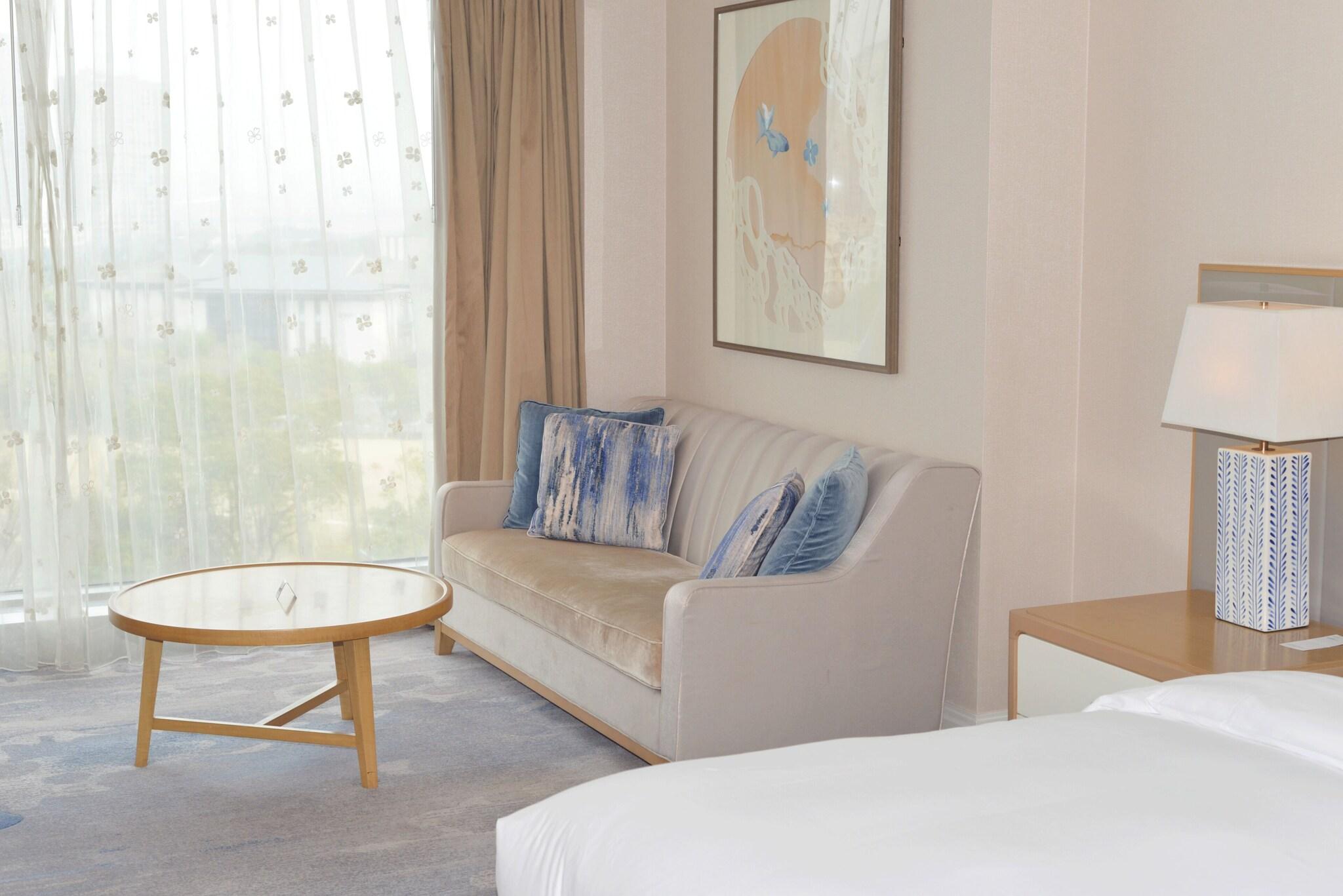 Double City View King Bed