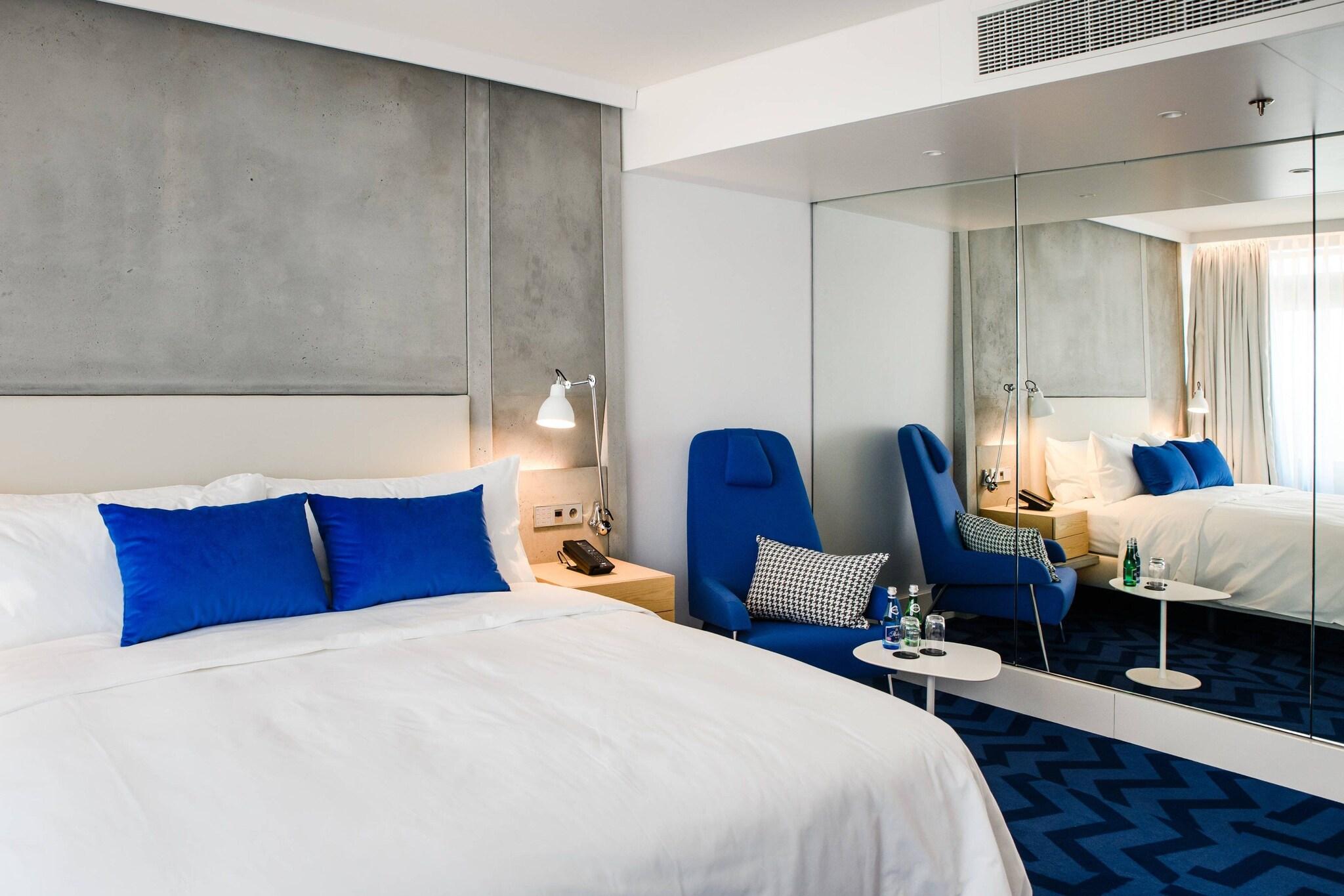 Junior Suite King Size Bed