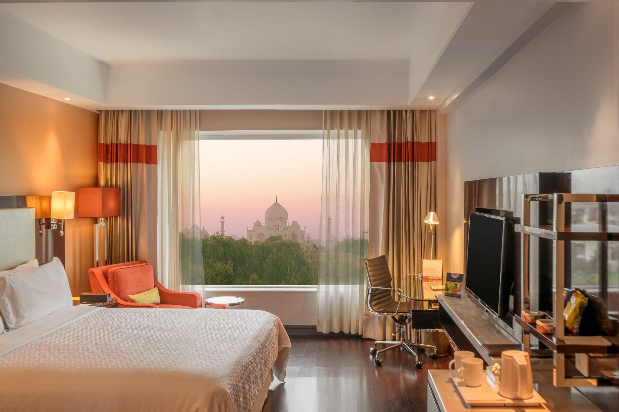 Twin Superior with Views