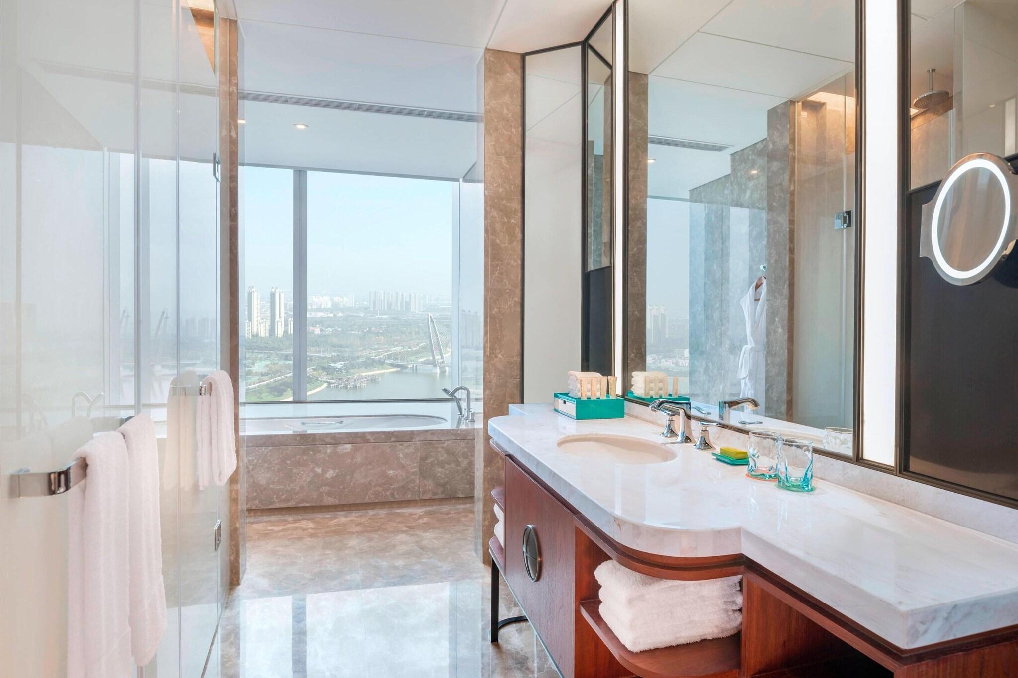 Suite King Bed One Bedroom 