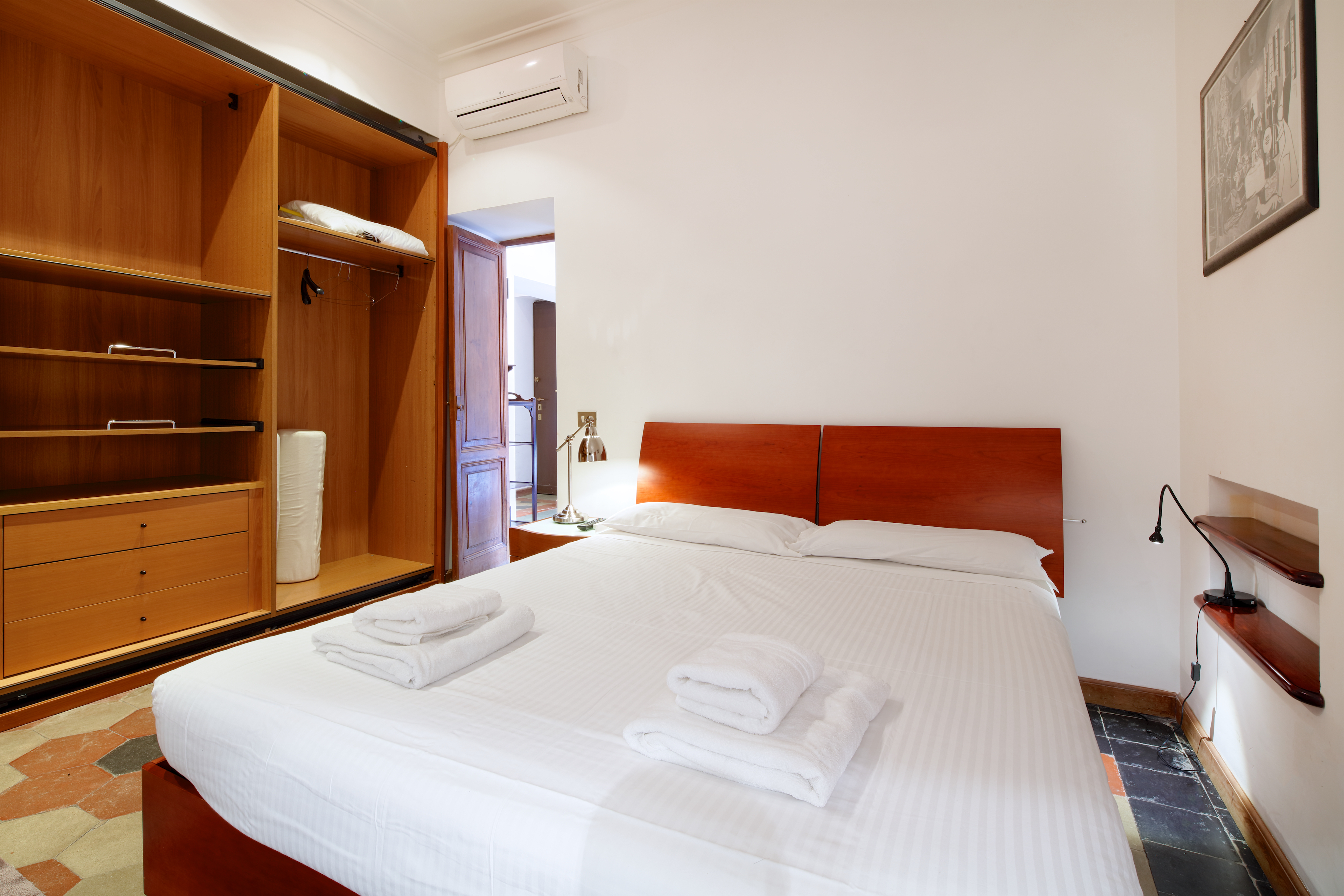 Apartment Capacity 4