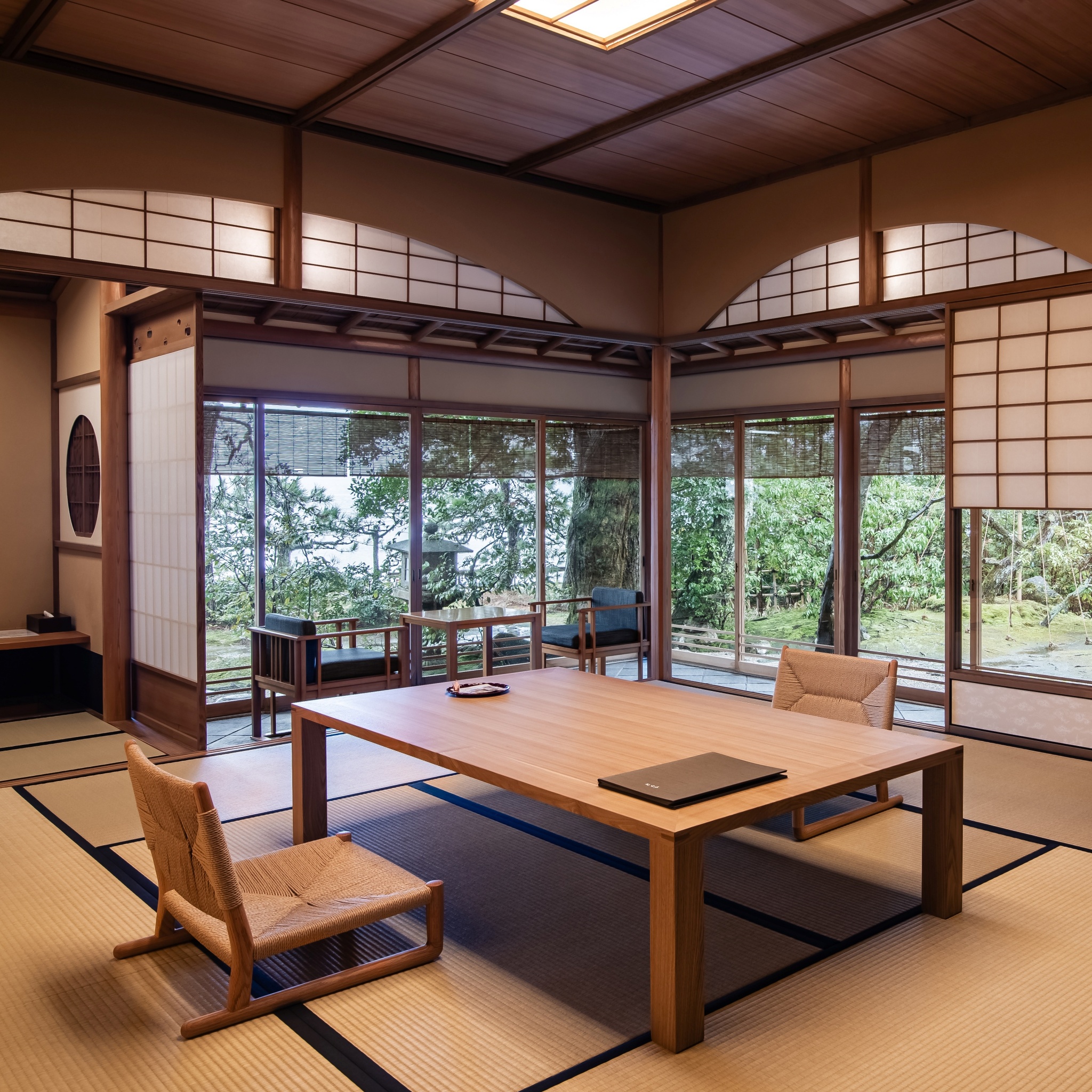 Suite Deluxe Capacity 2