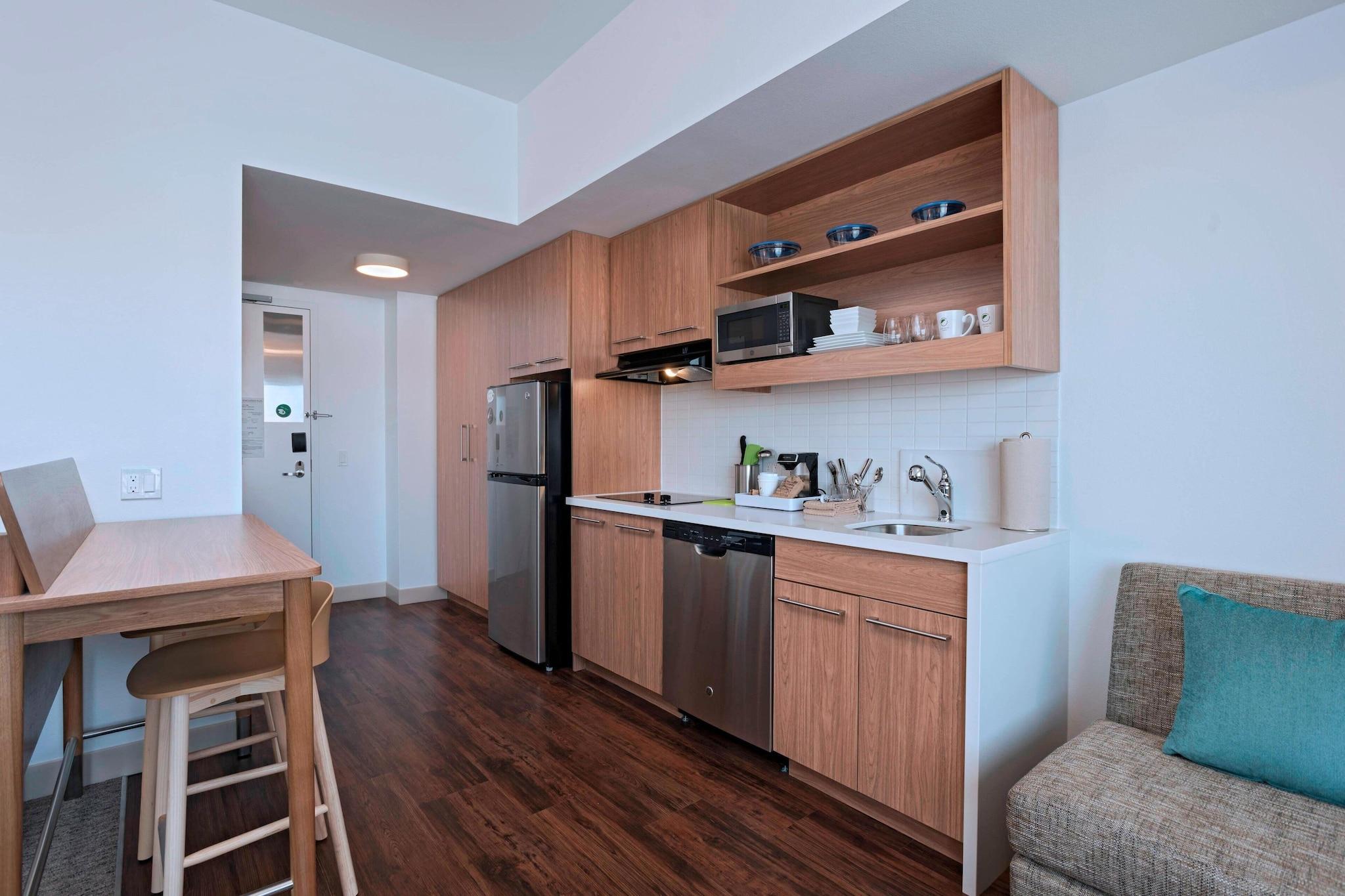 Studio King Size Bed