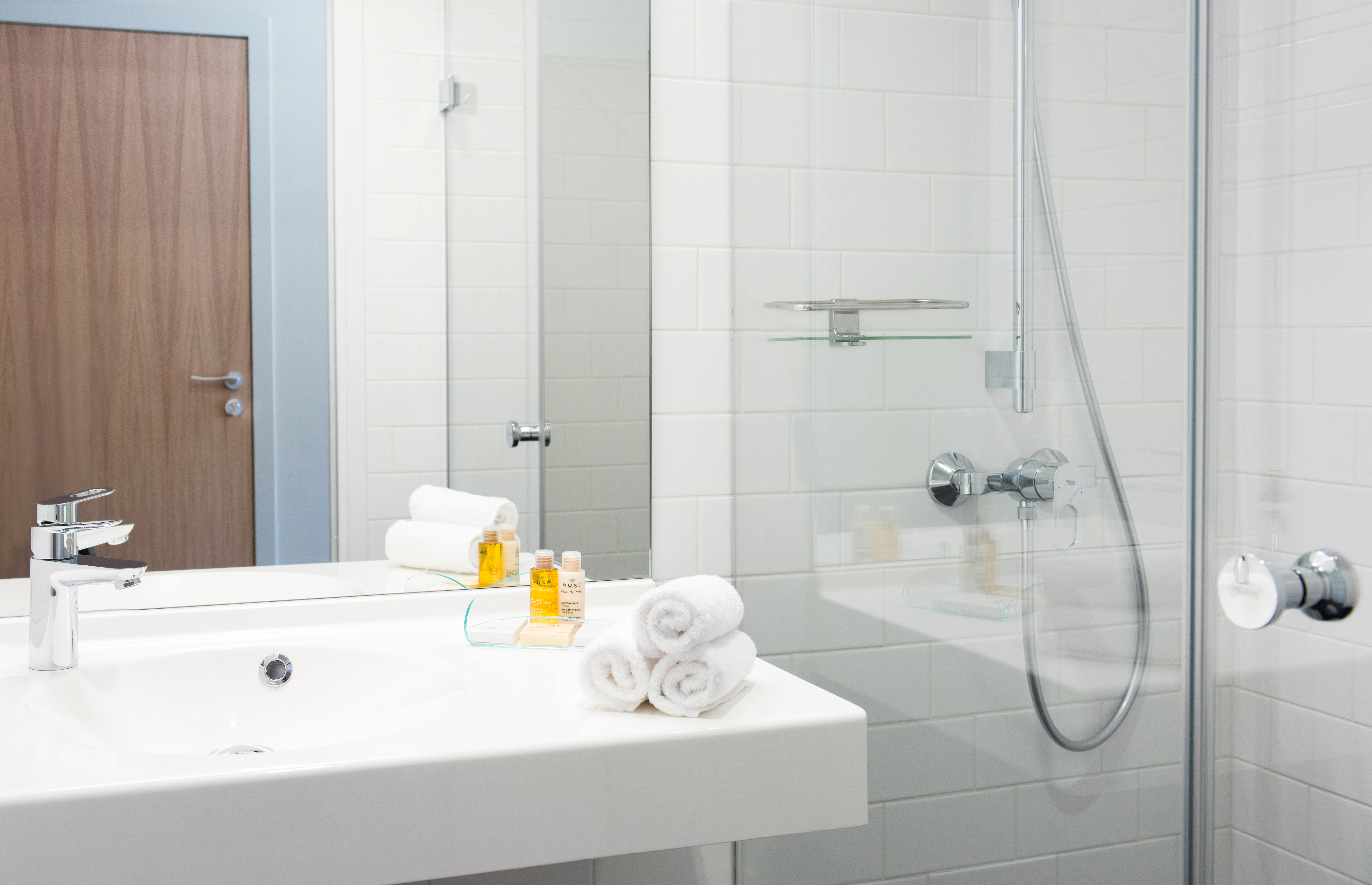 Suite Connecting Room