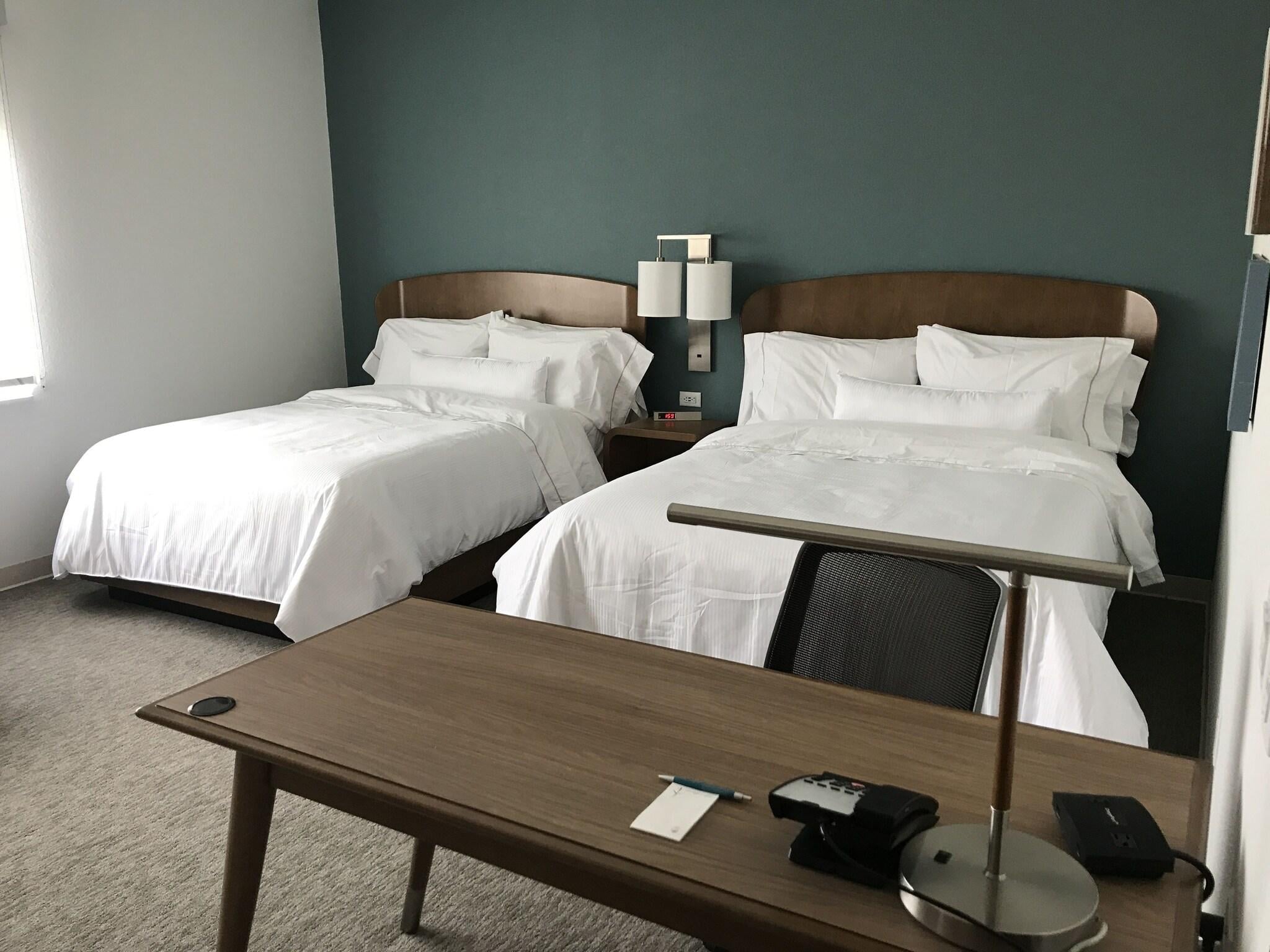 Studio Two Queen Beds