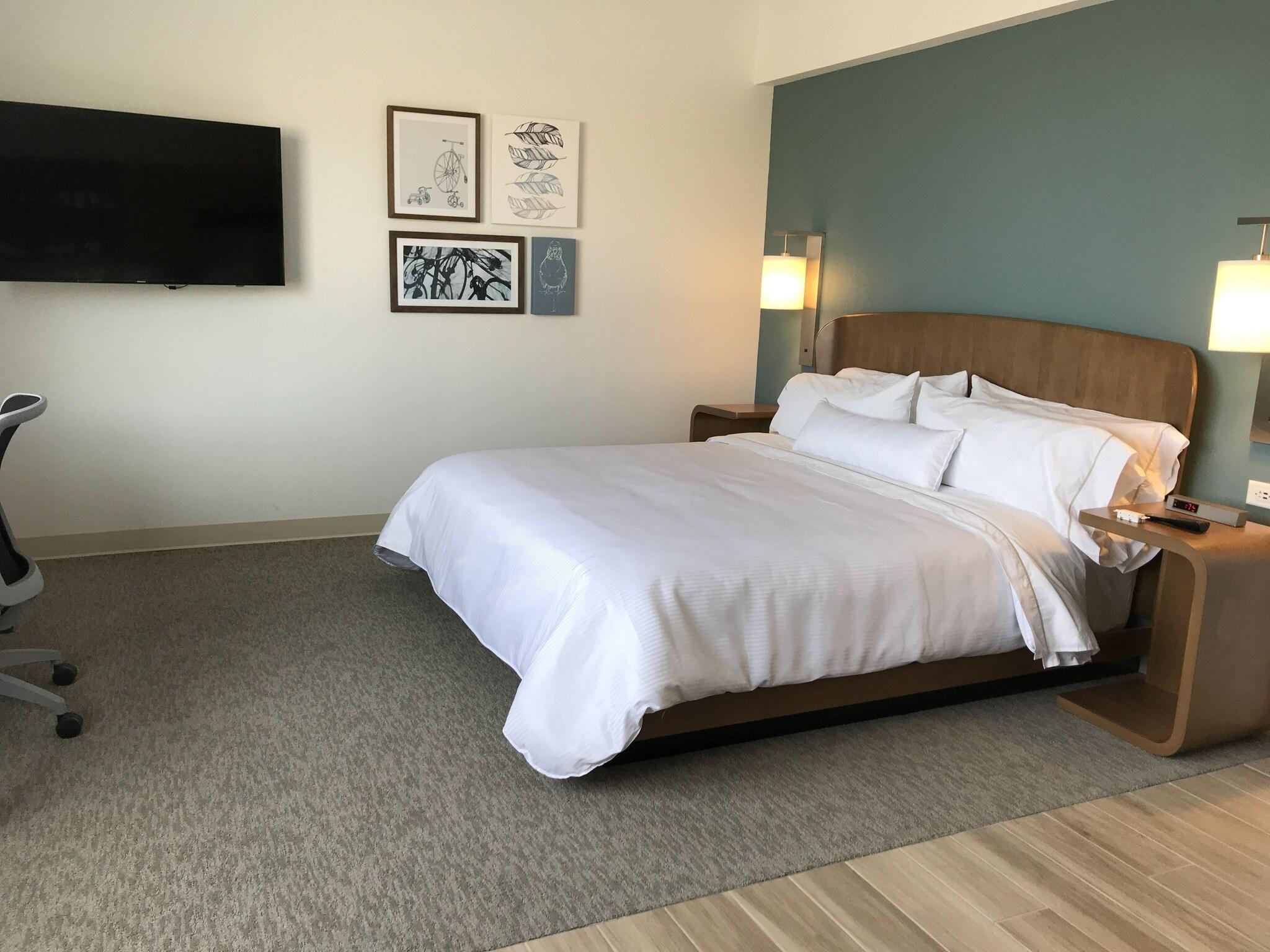 Studio King Size Bed