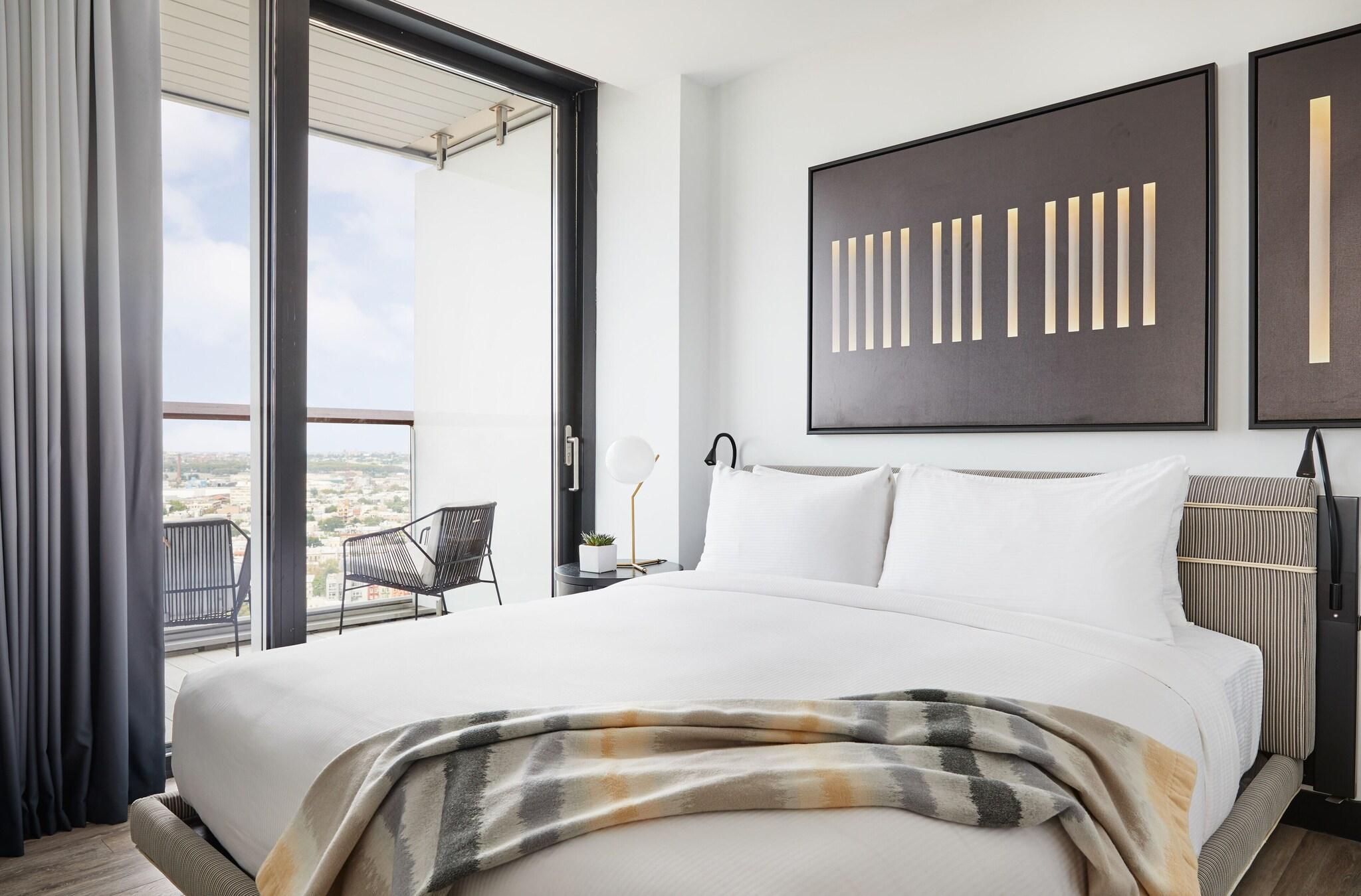 Suite Deluxe King Bed