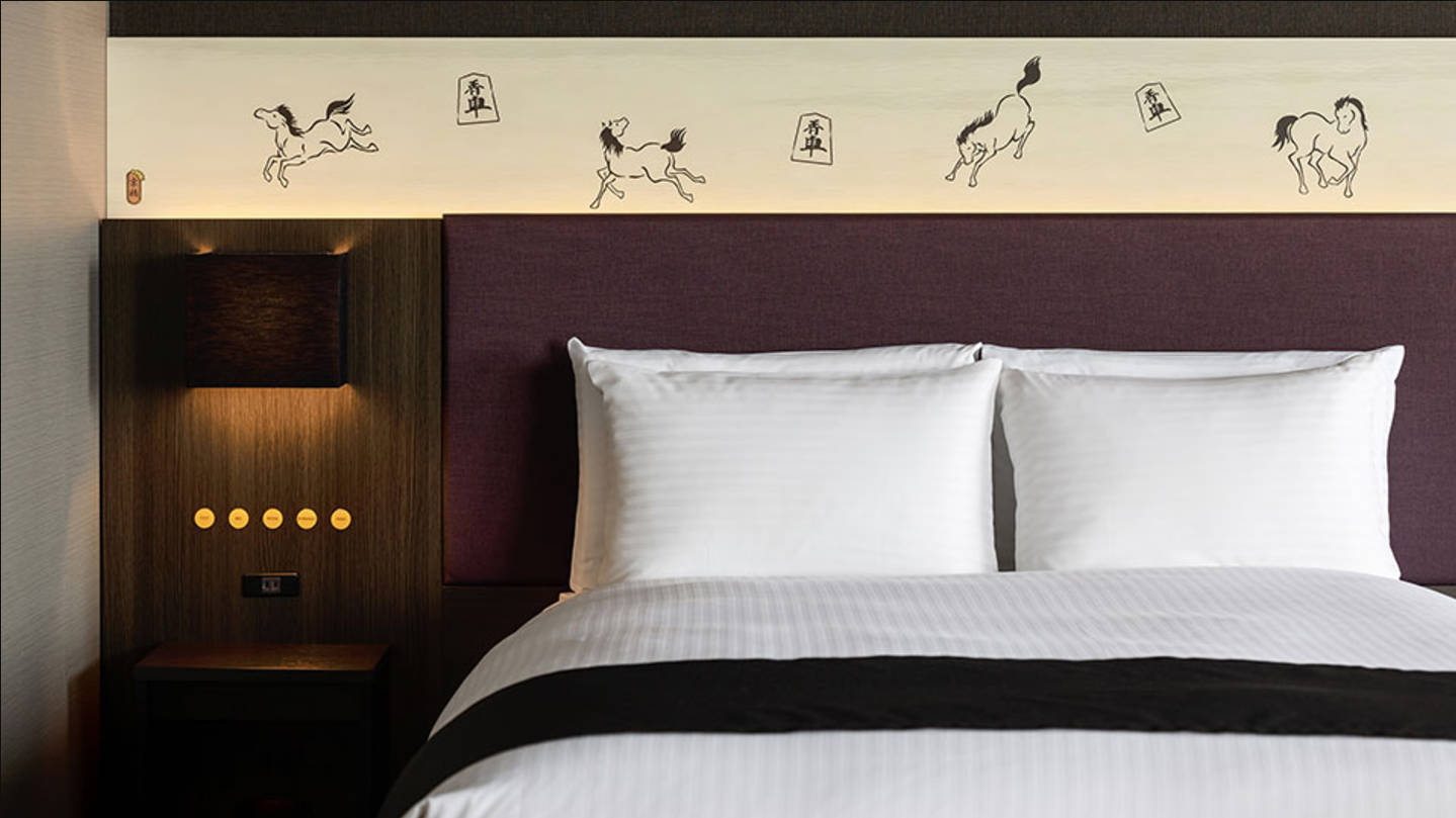 Double Queen Size Bed