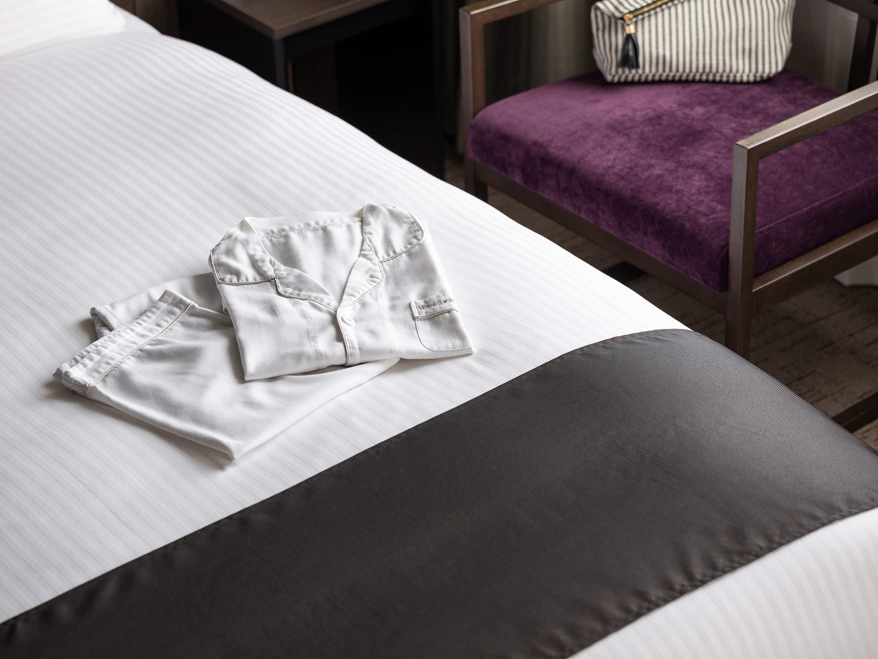 Double Queen Size Bed