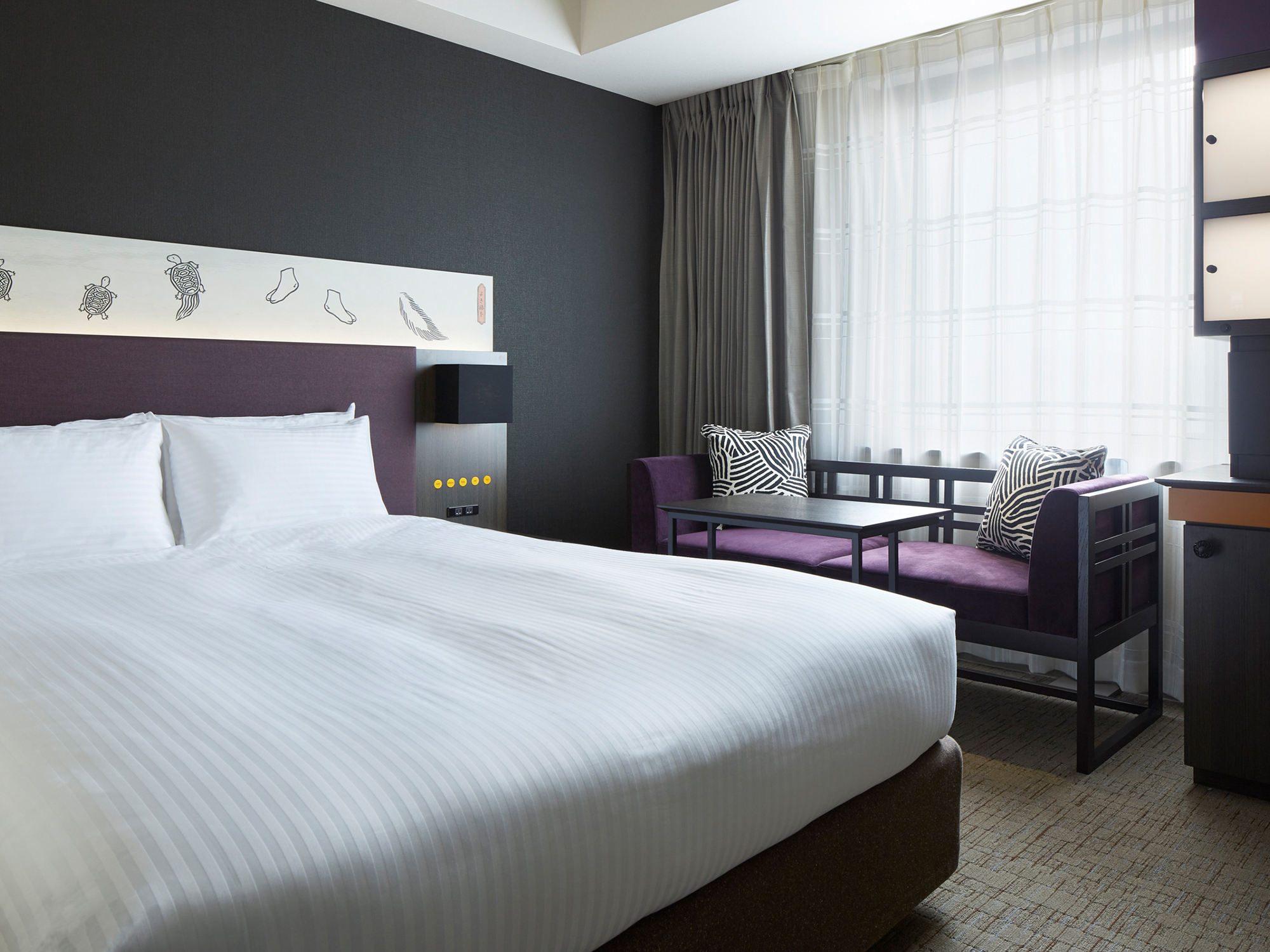 Double Queen Size Bed