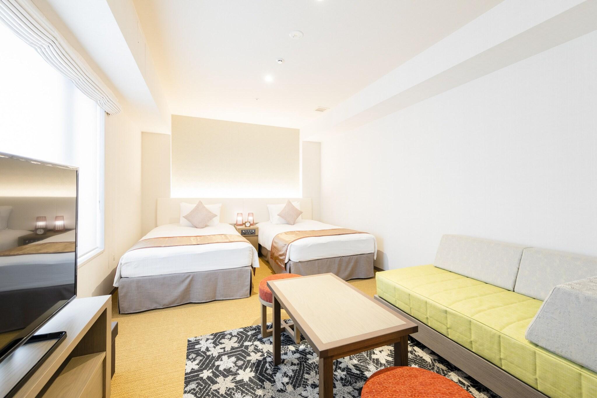 Twin Deluxe Two Beds