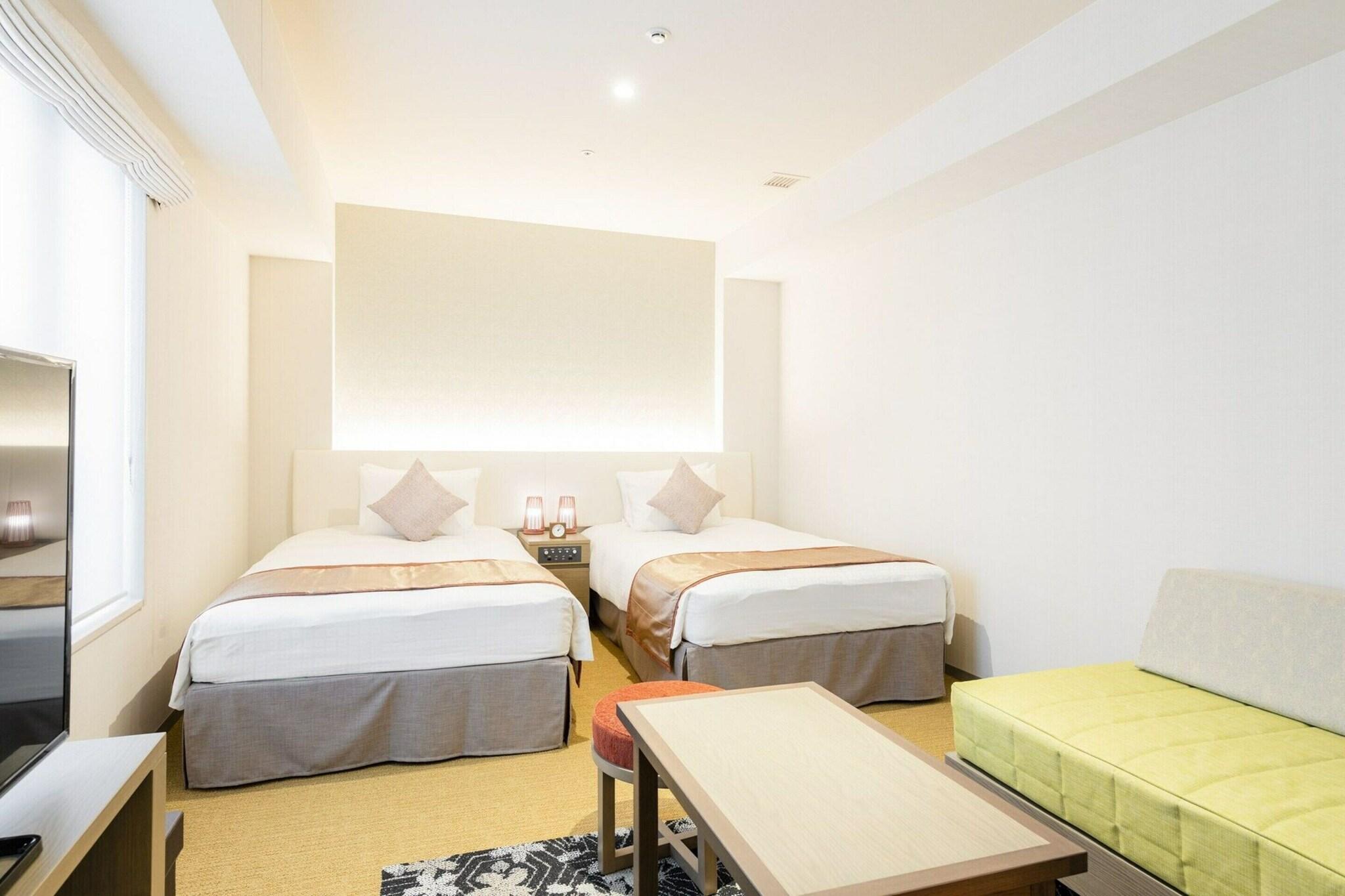 Twin Deluxe Two Beds