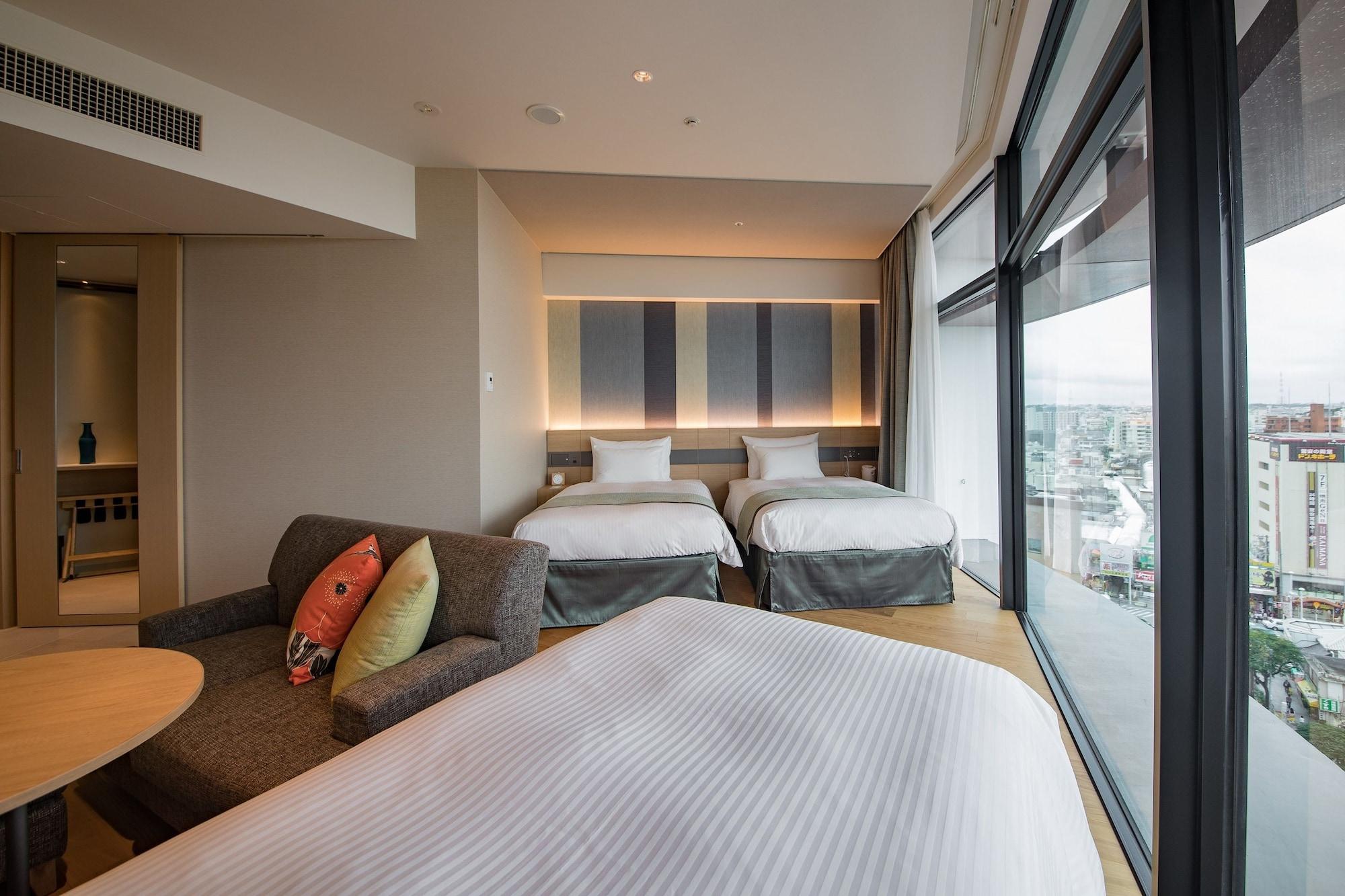 Twin Deluxe Two Beds