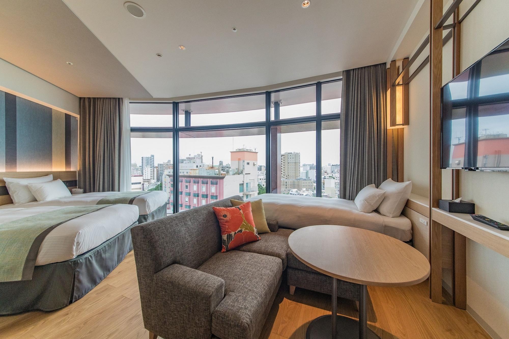 Twin Deluxe Two Beds