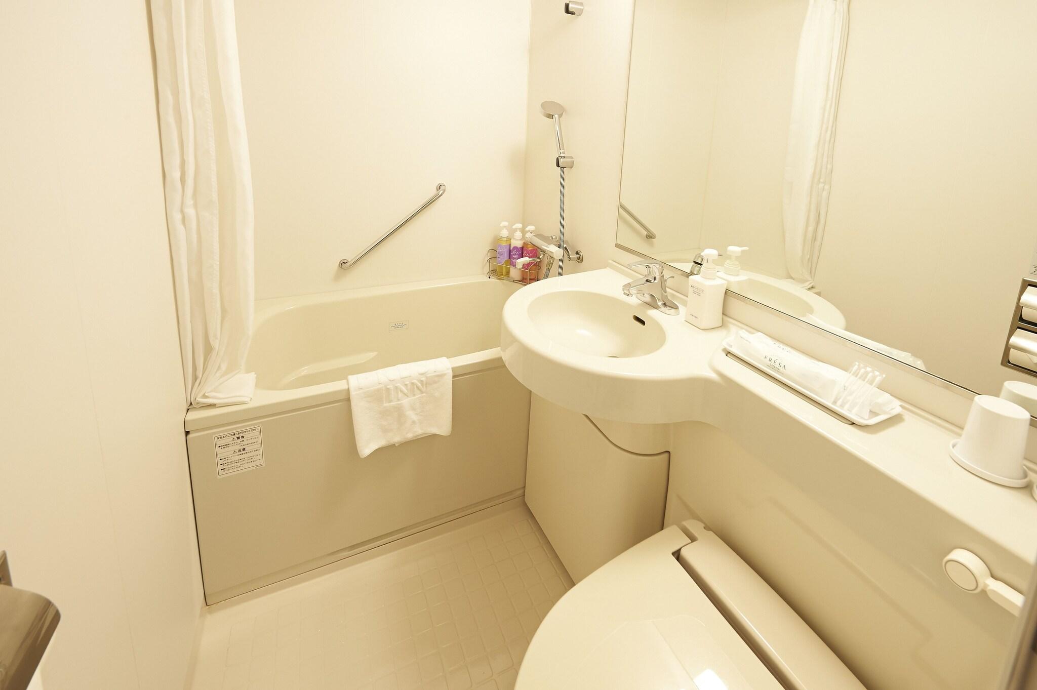 Room Connecting Room