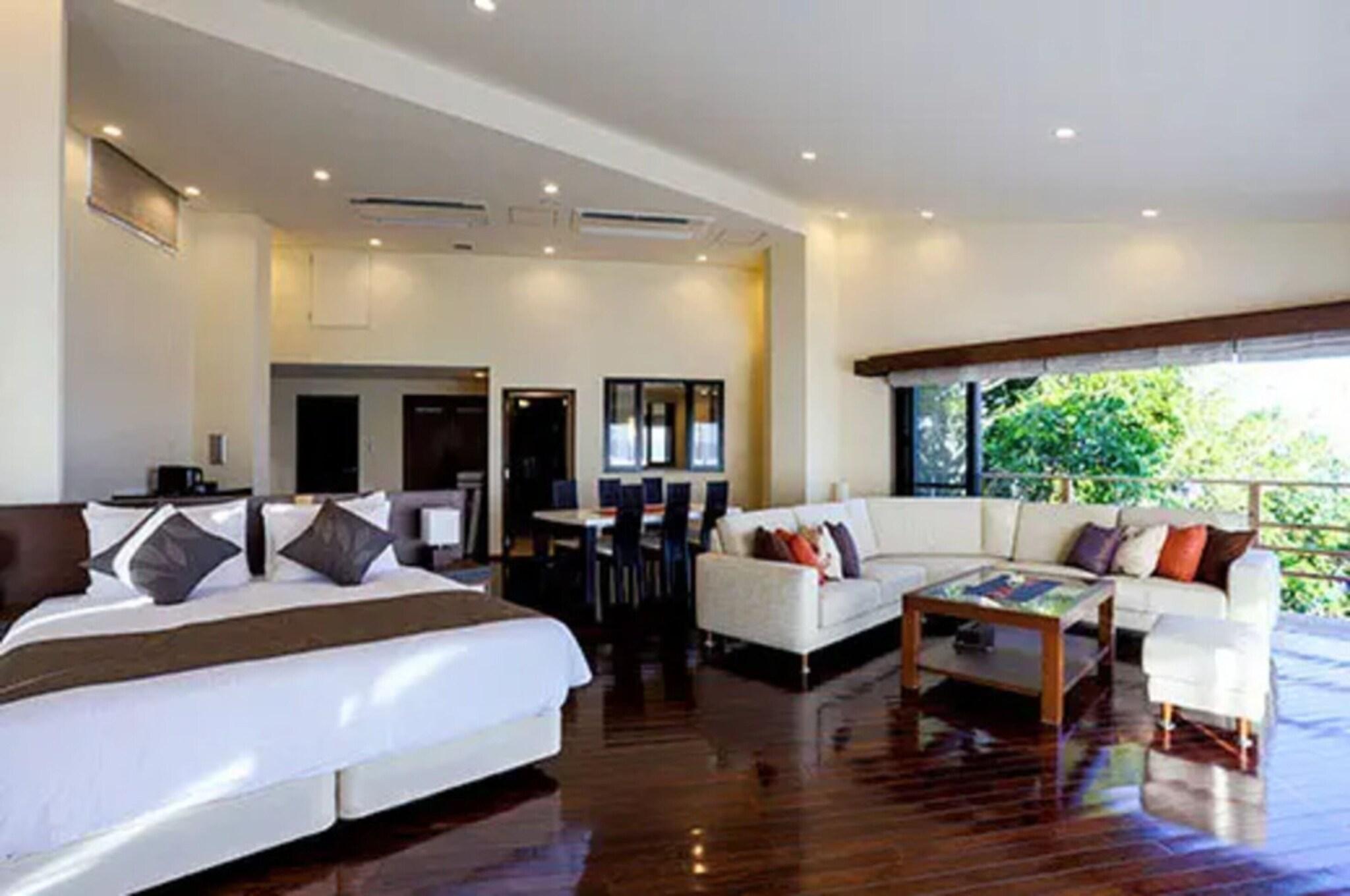 Quadruple Garden View with Balcony