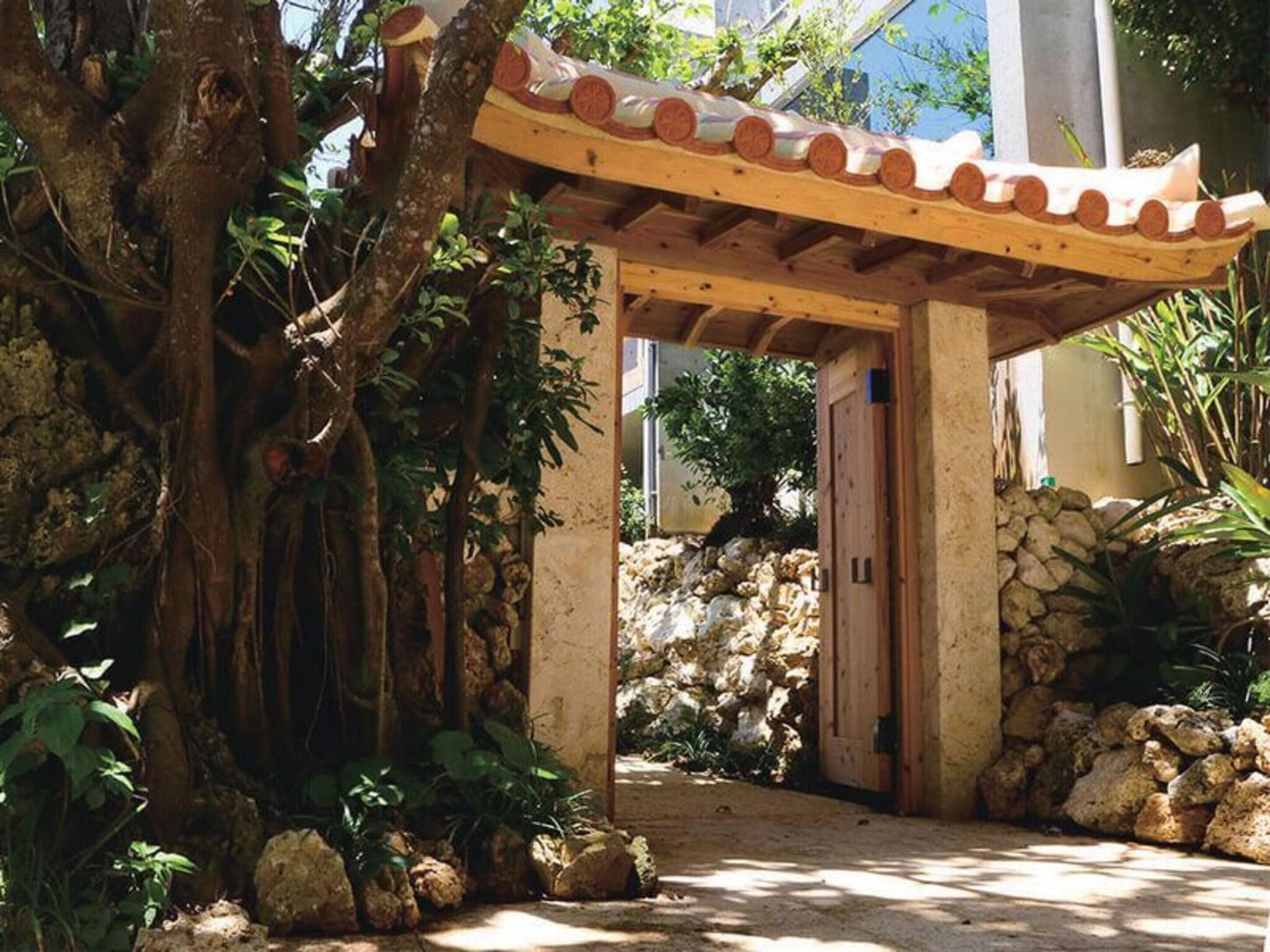 Quadruple Garden View with Balcony