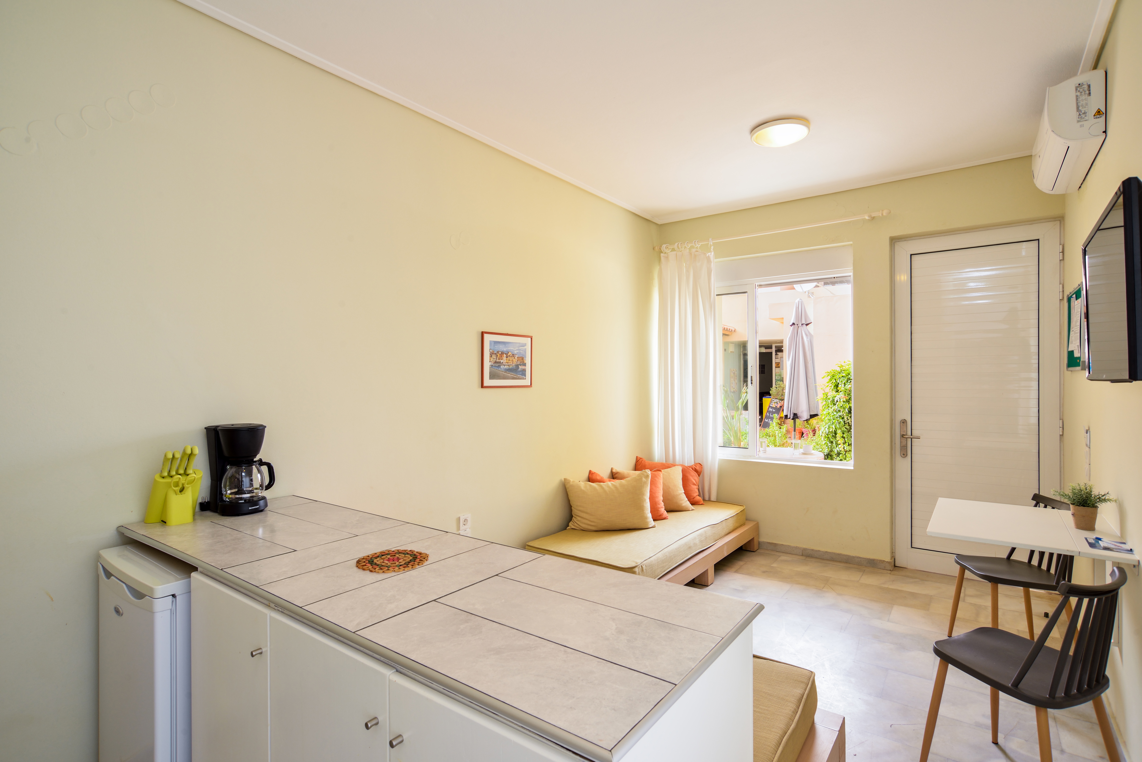 Apartment Partial Ocean View