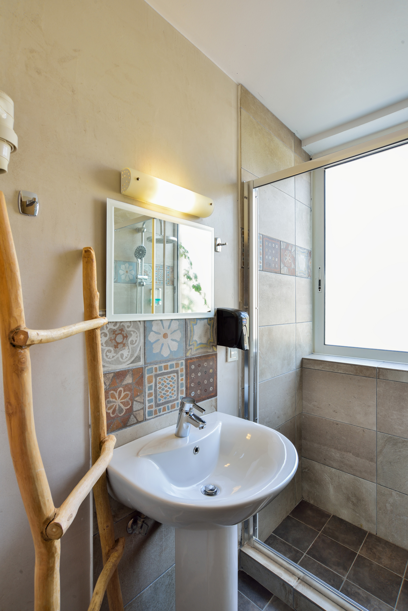 Apartment Partial Ocean View