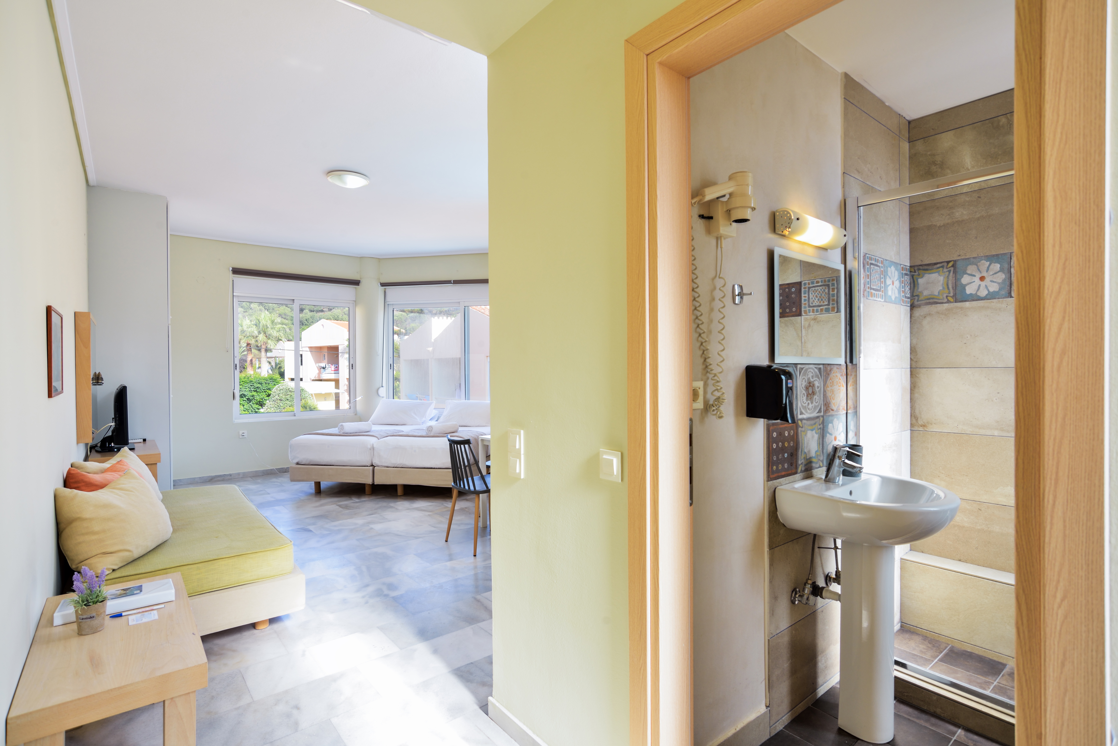 Studio Sea View Pool View