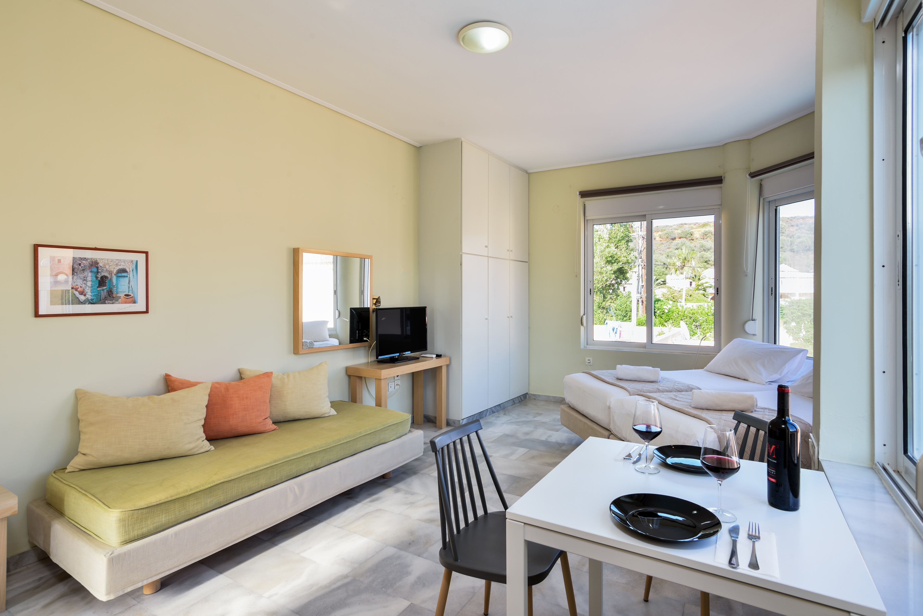 Studio Sea View Pool View