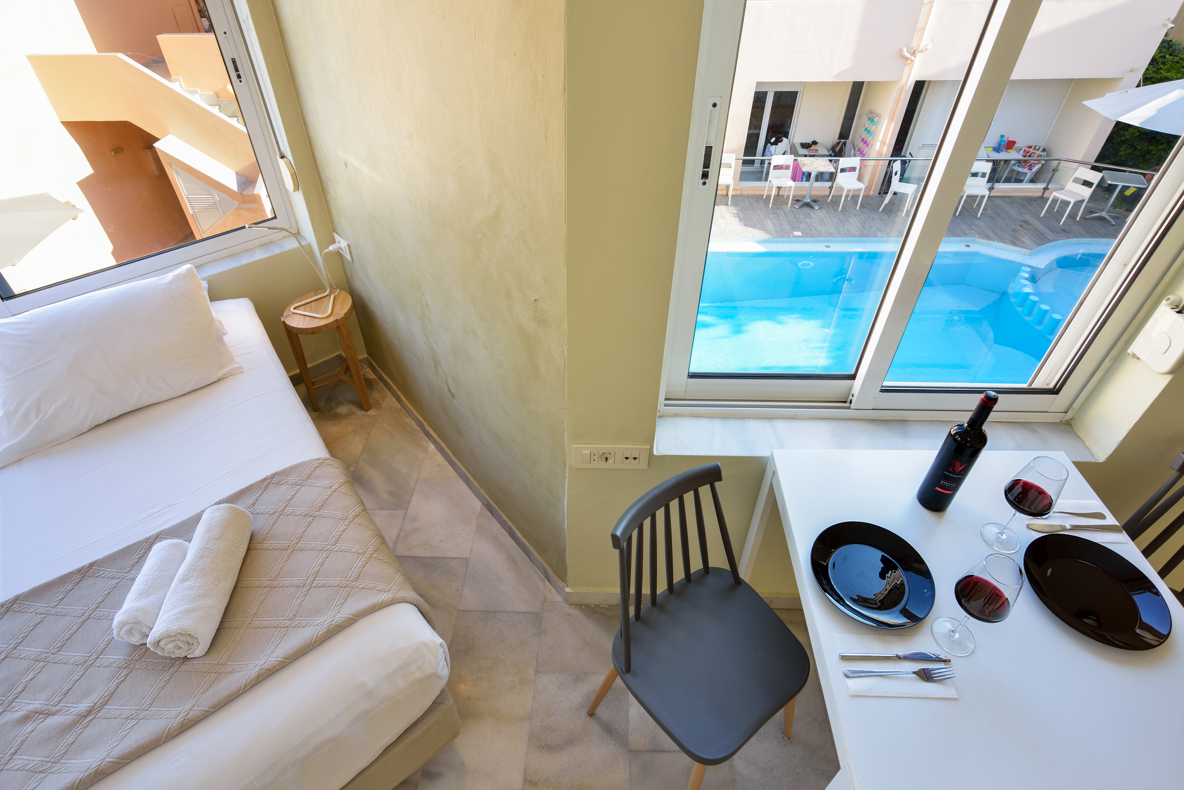 Studio Sea View Pool View