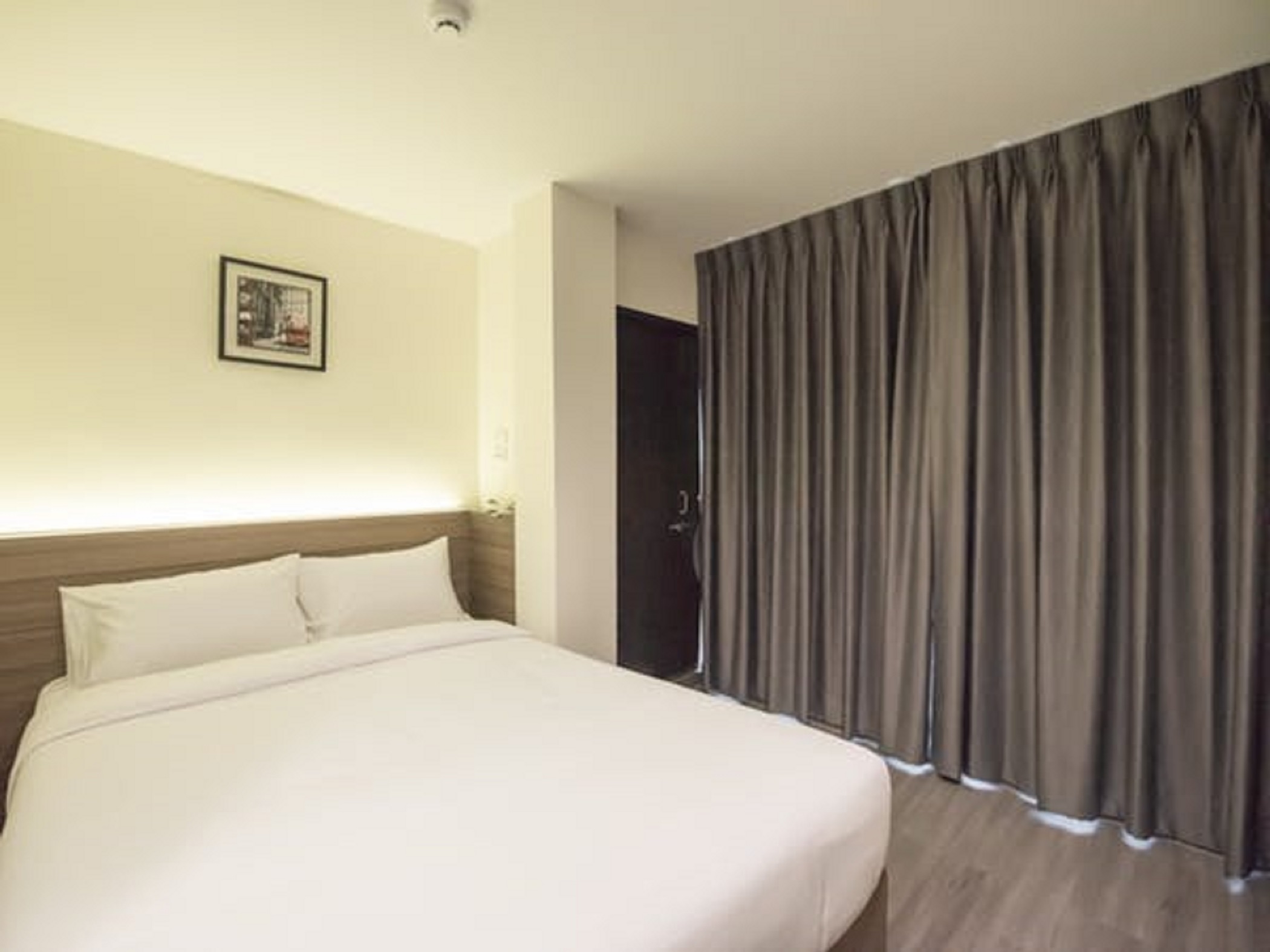 Double Superior Queen Bed