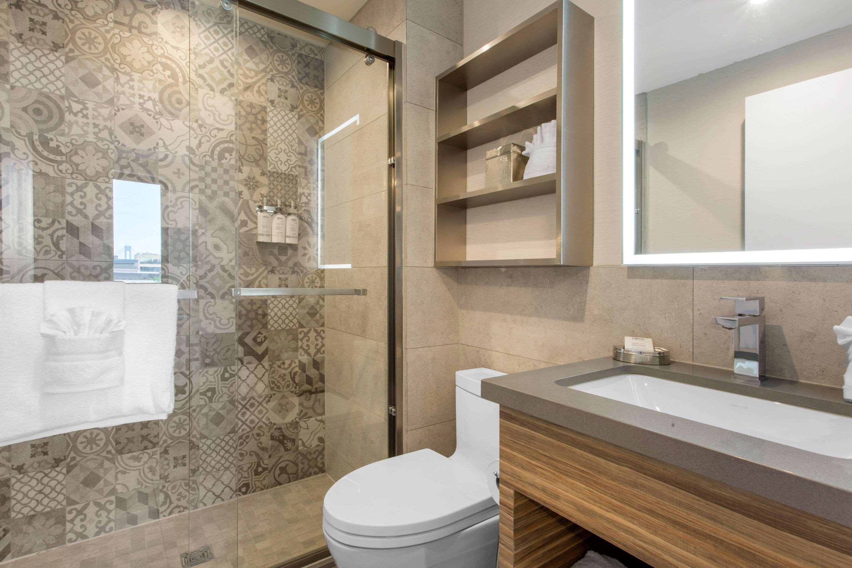 Double King Bed Non Smoking