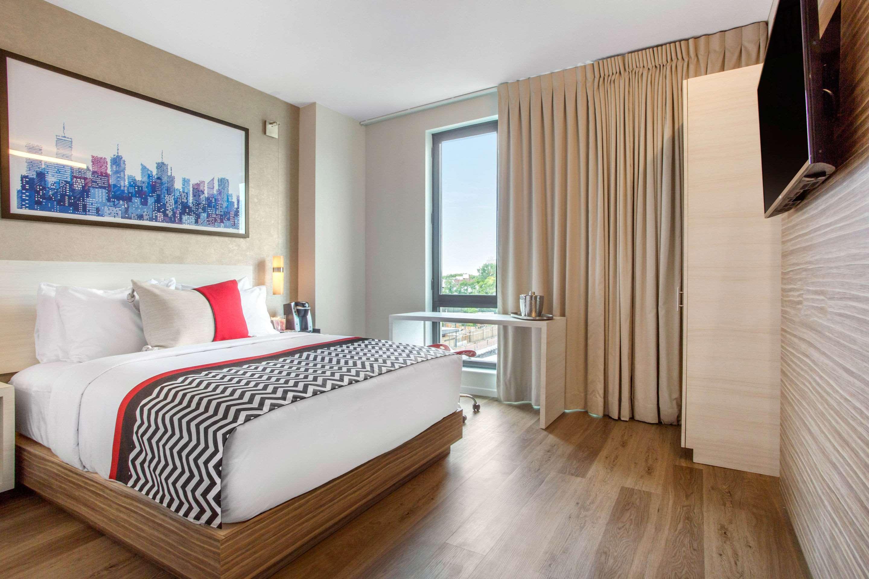 Double Queen Size Bed