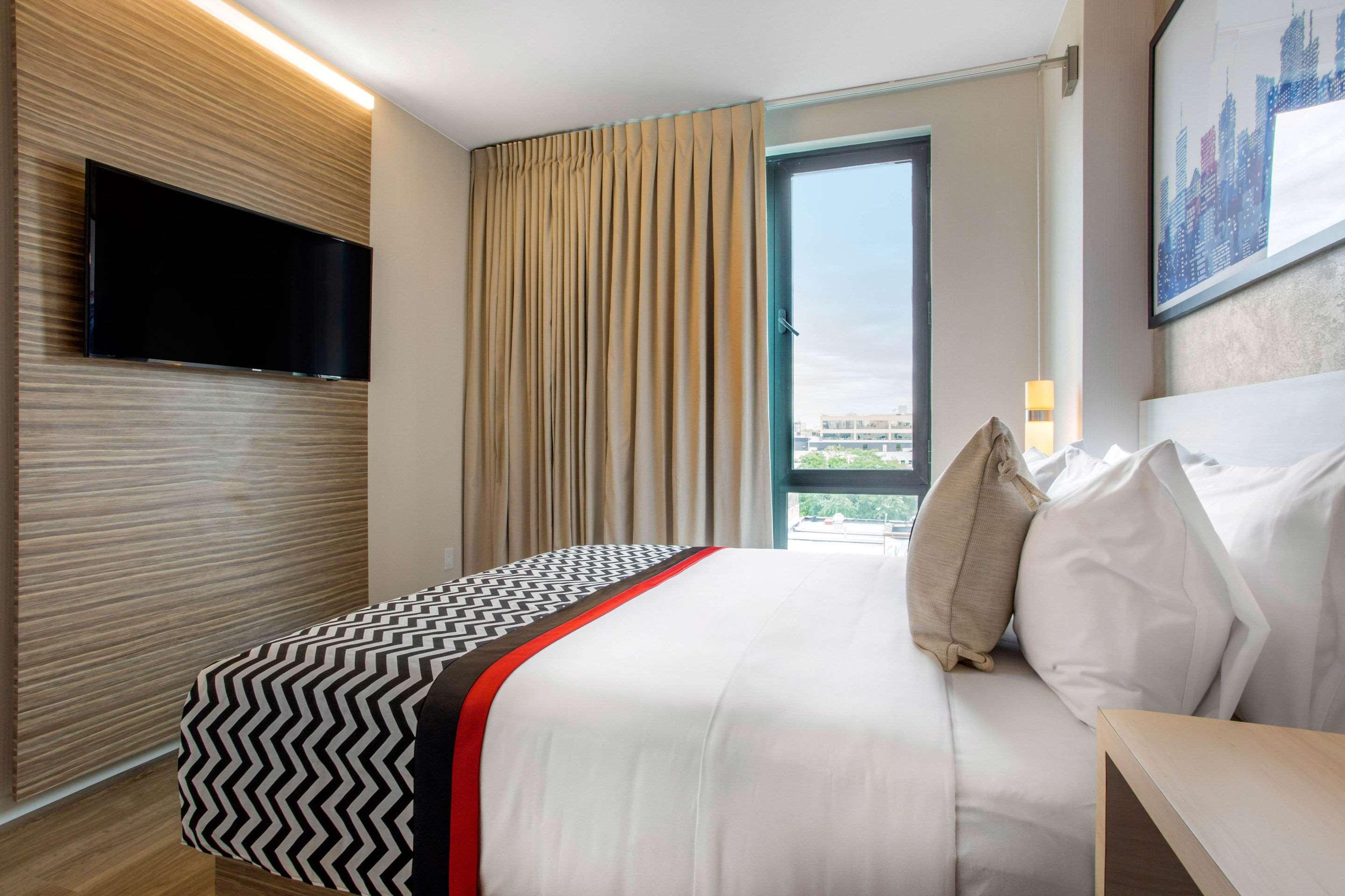 Double King Bed Non Smoking