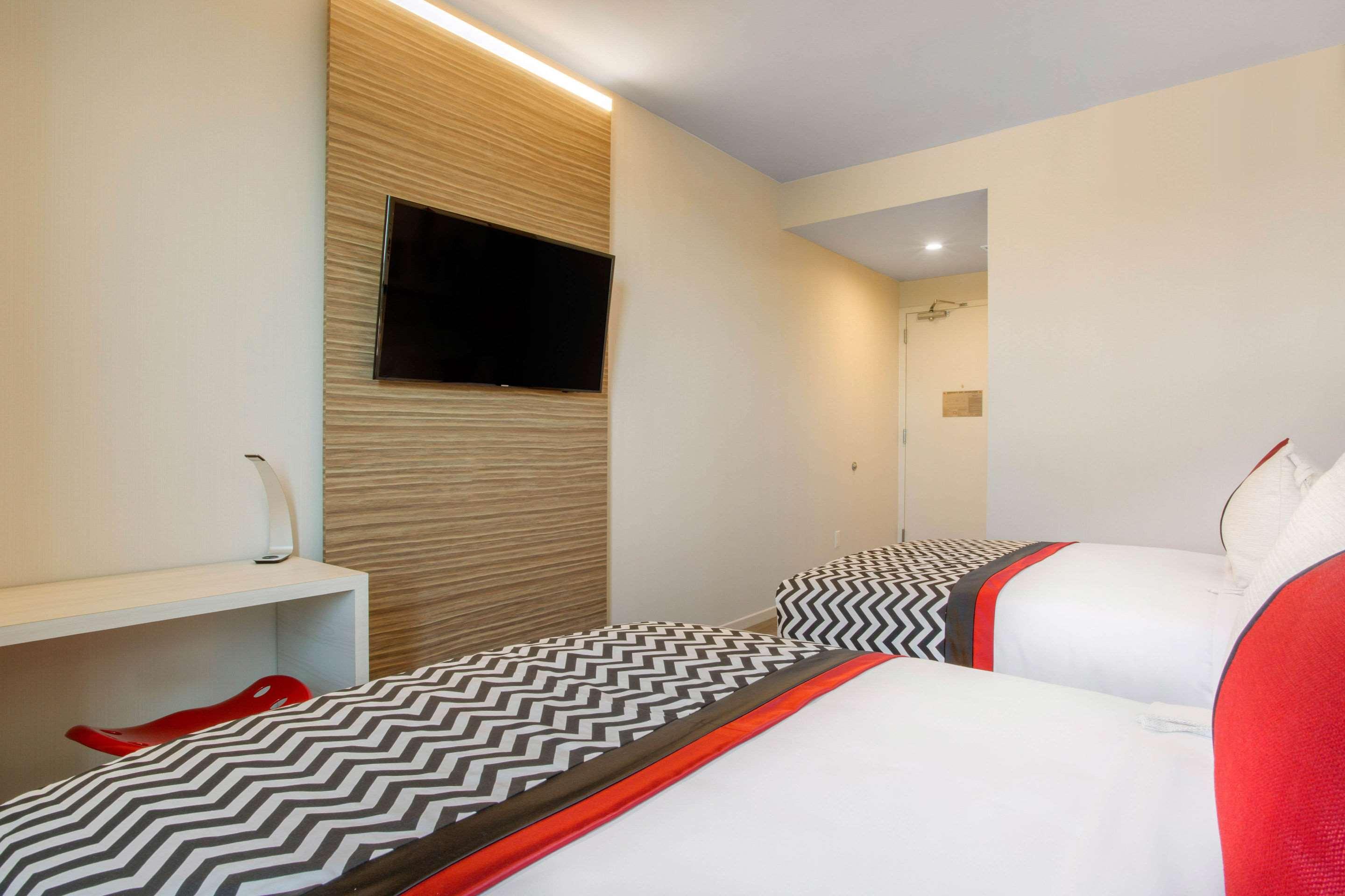 Quadruple Two Double Beds