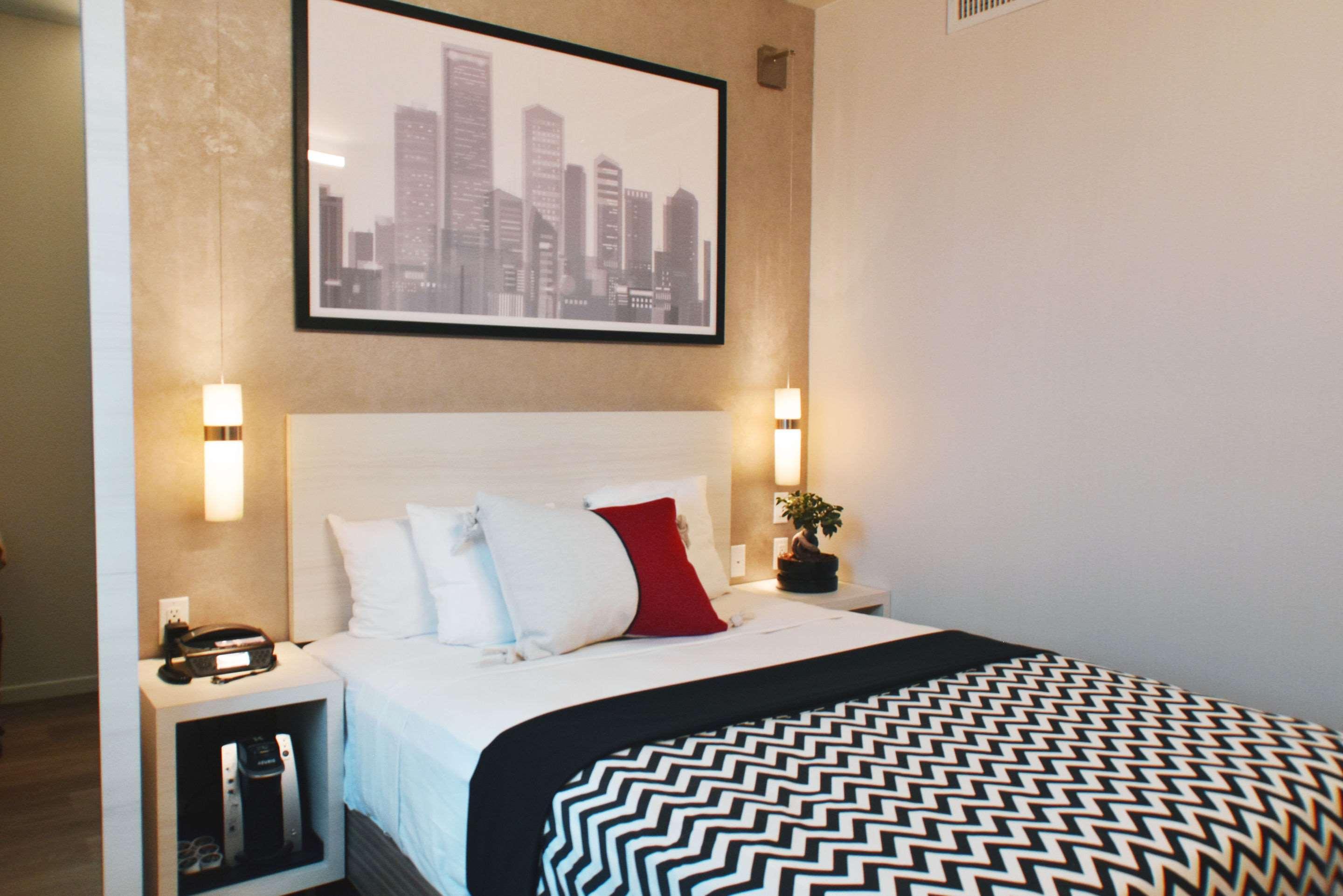 Double Queen Size Bed