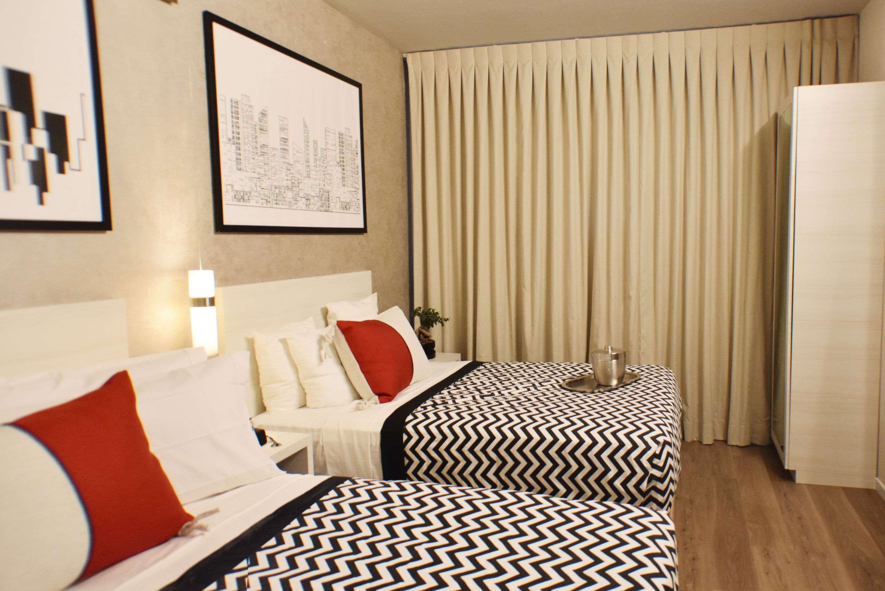 Quadruple Two Double Beds