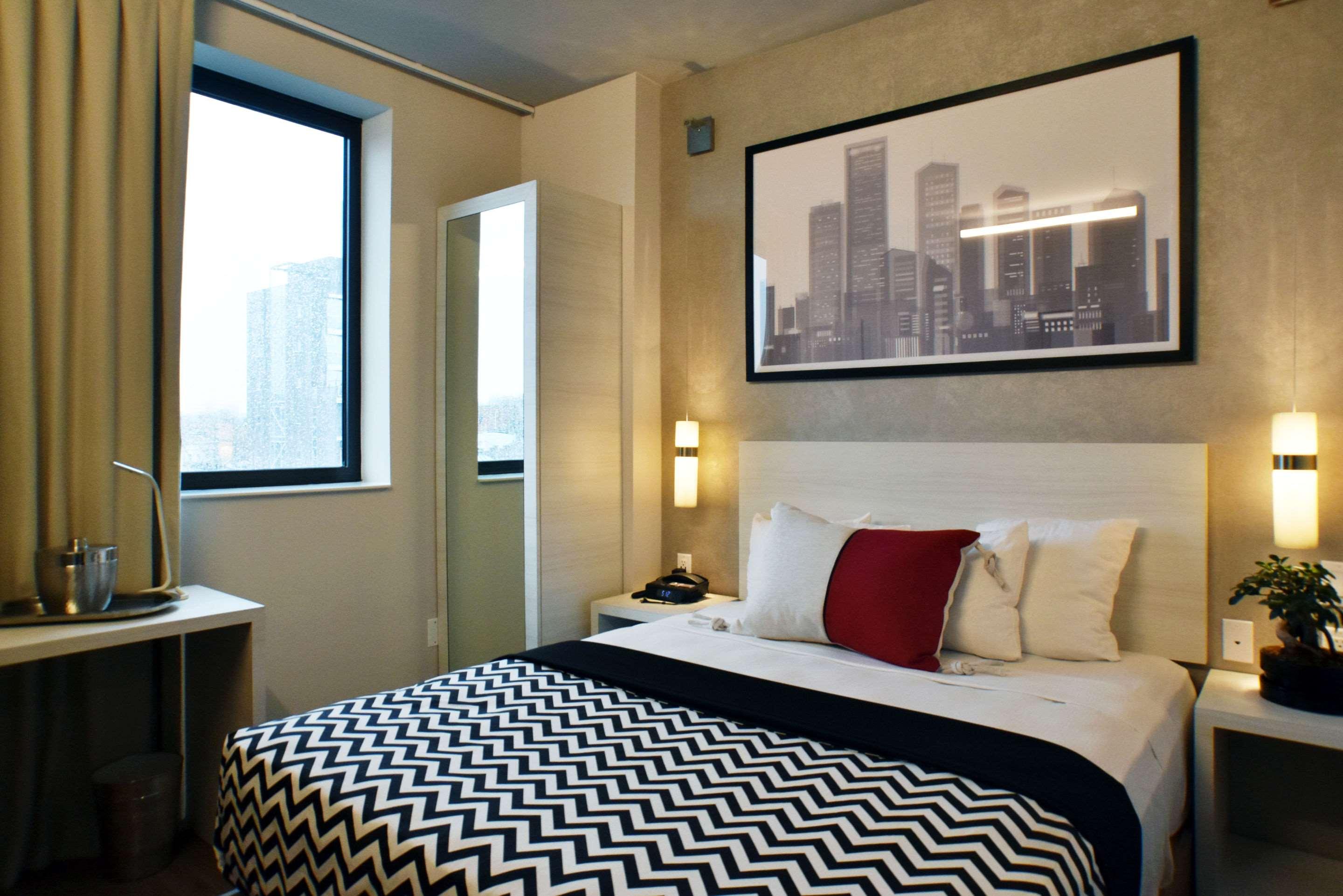 Double Queen Bed Non Smoking