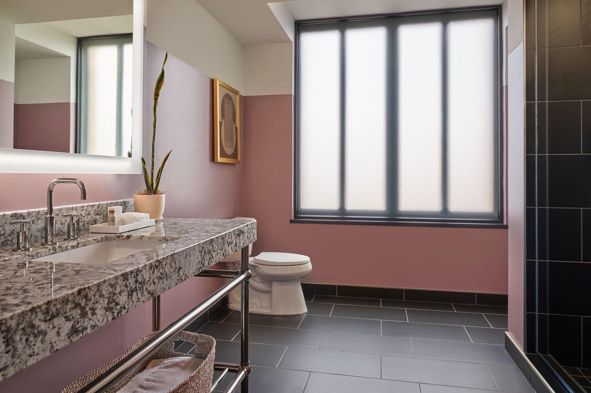 Junior Suite Accessible