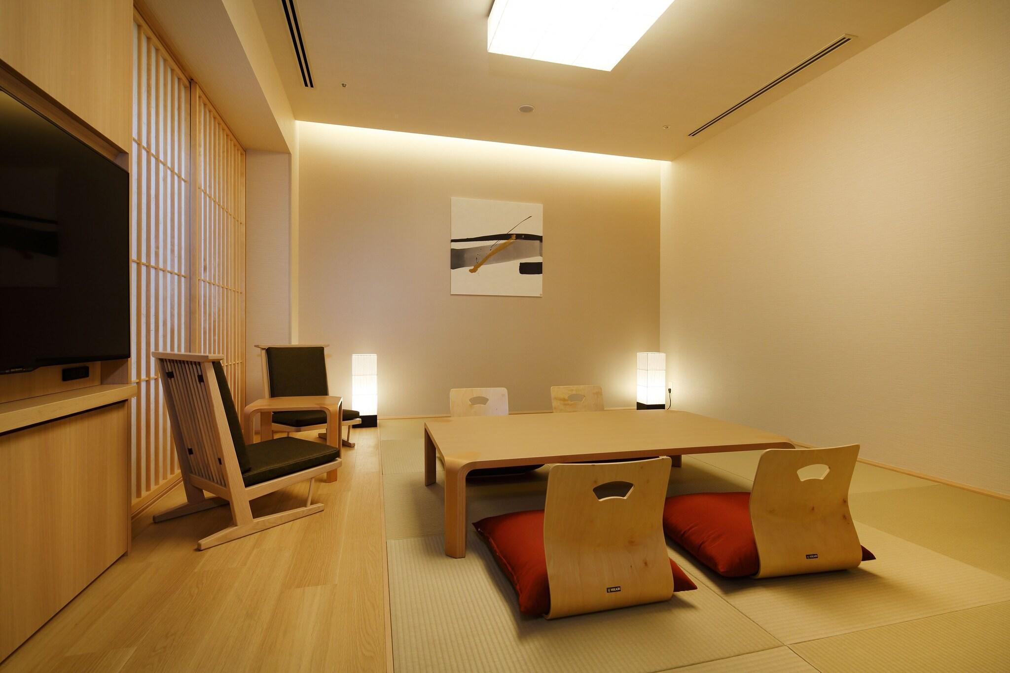 Quadruple Japanese Room