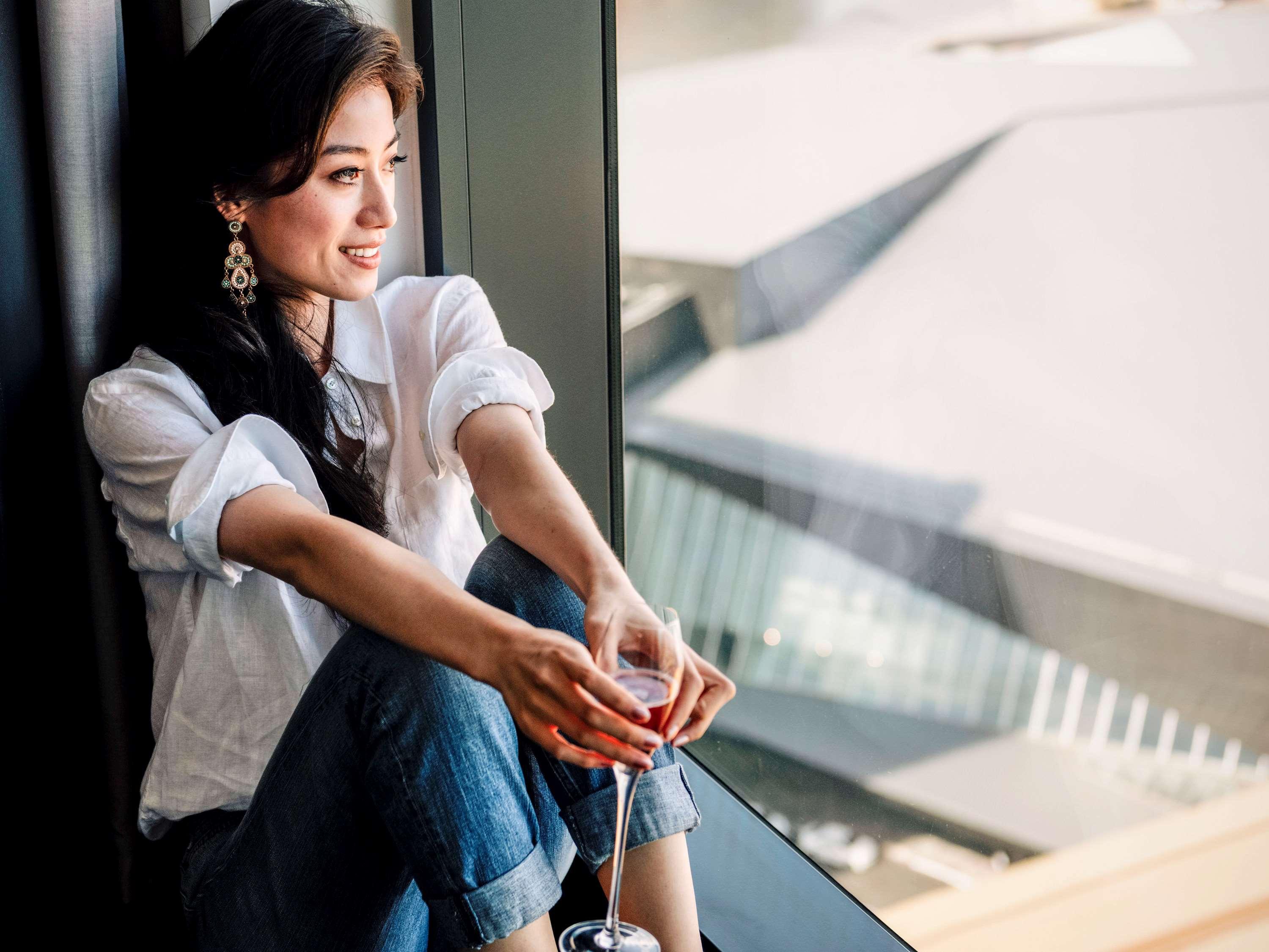 Junior Suite City View King Bed