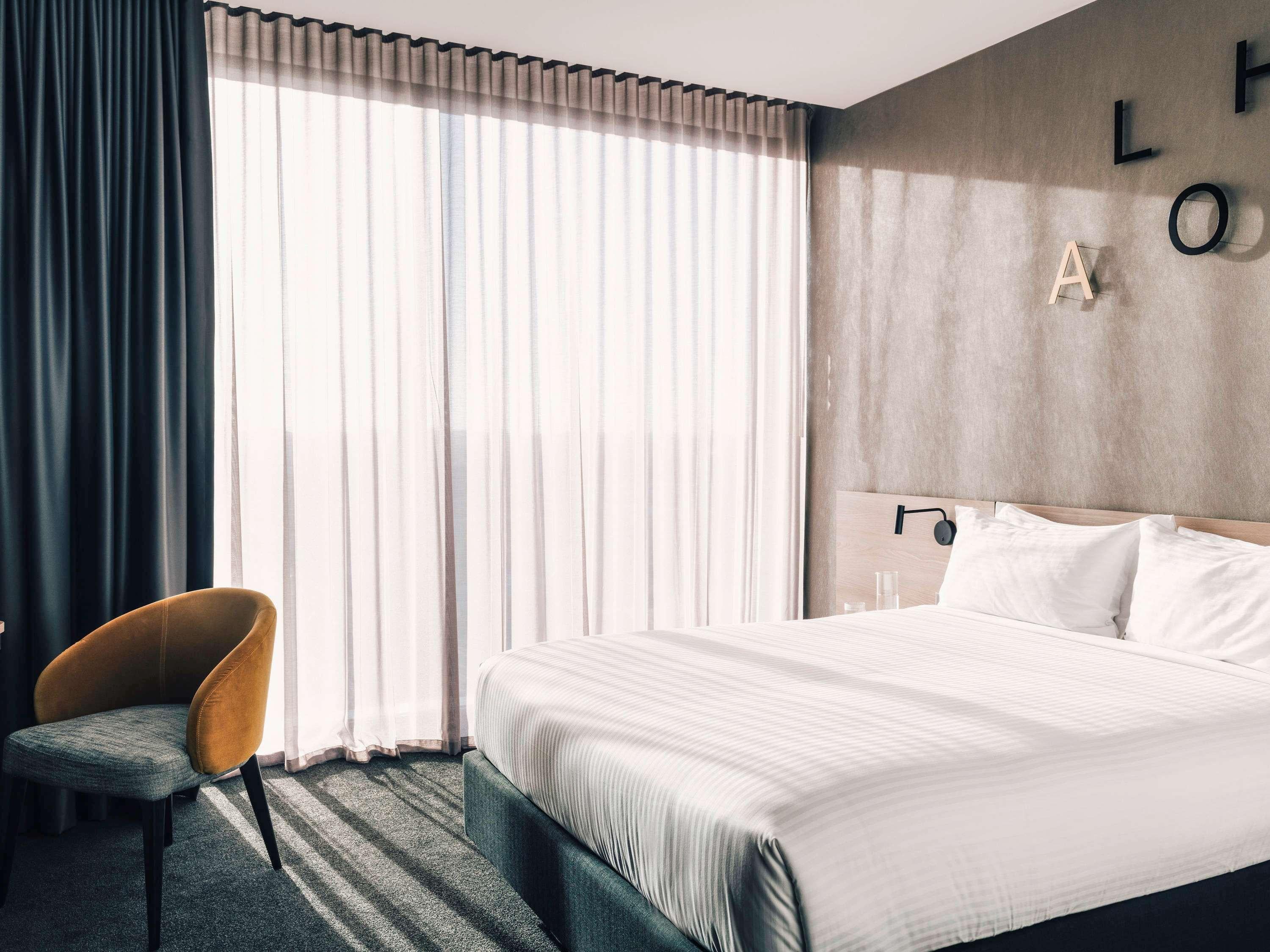 Double Queen Size Bed