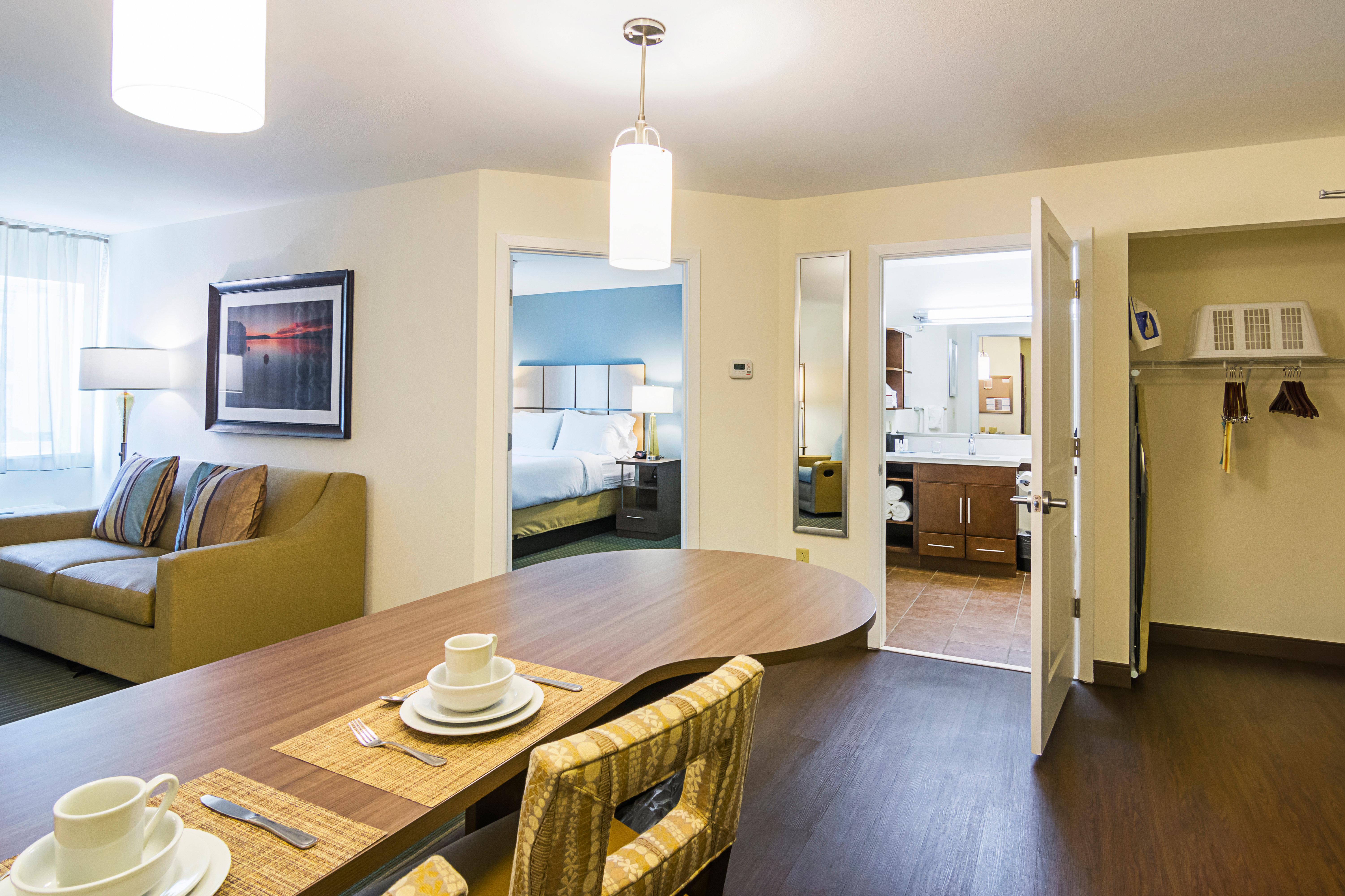 Suite Queen Size Bed