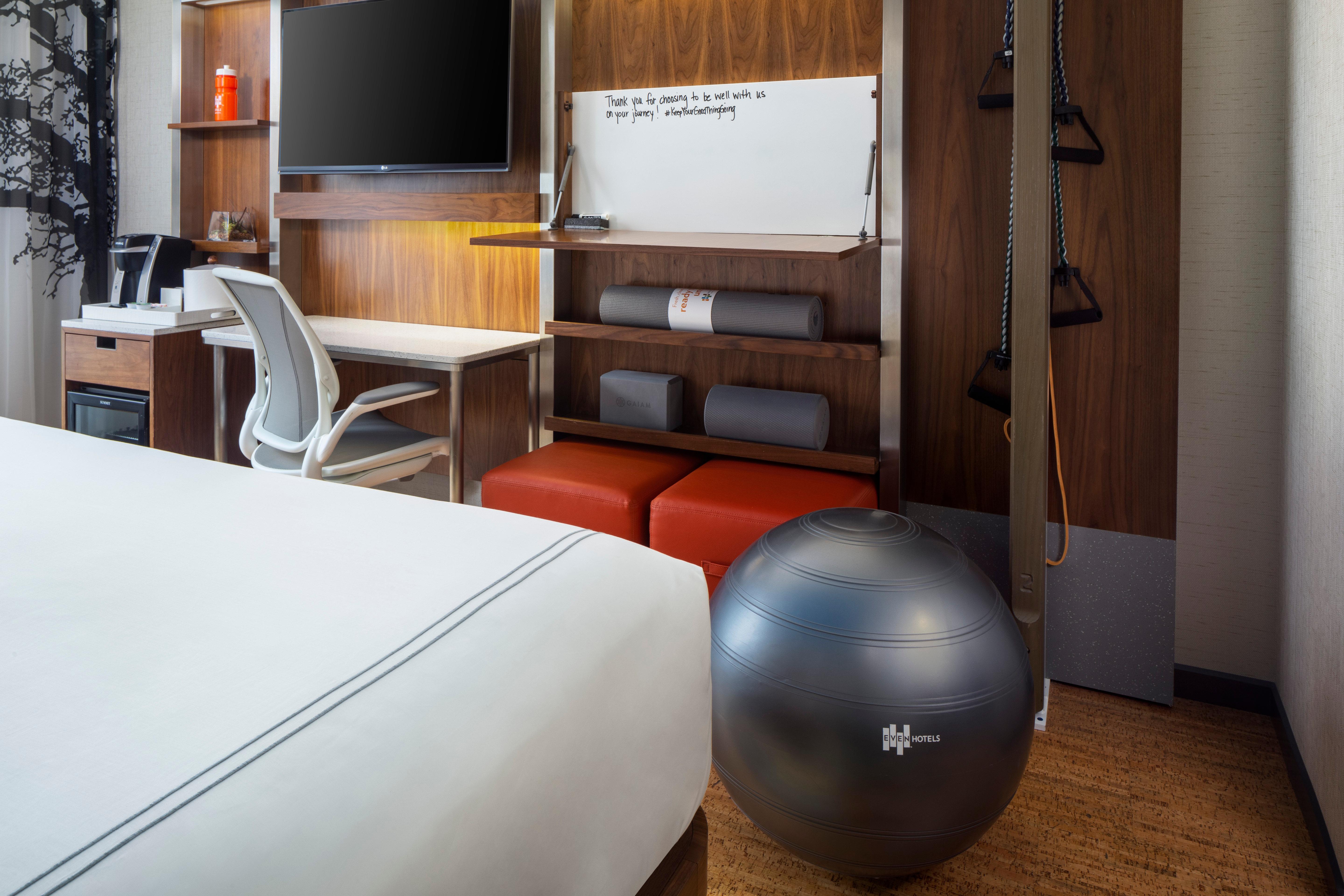 Double Deluxe King Bed