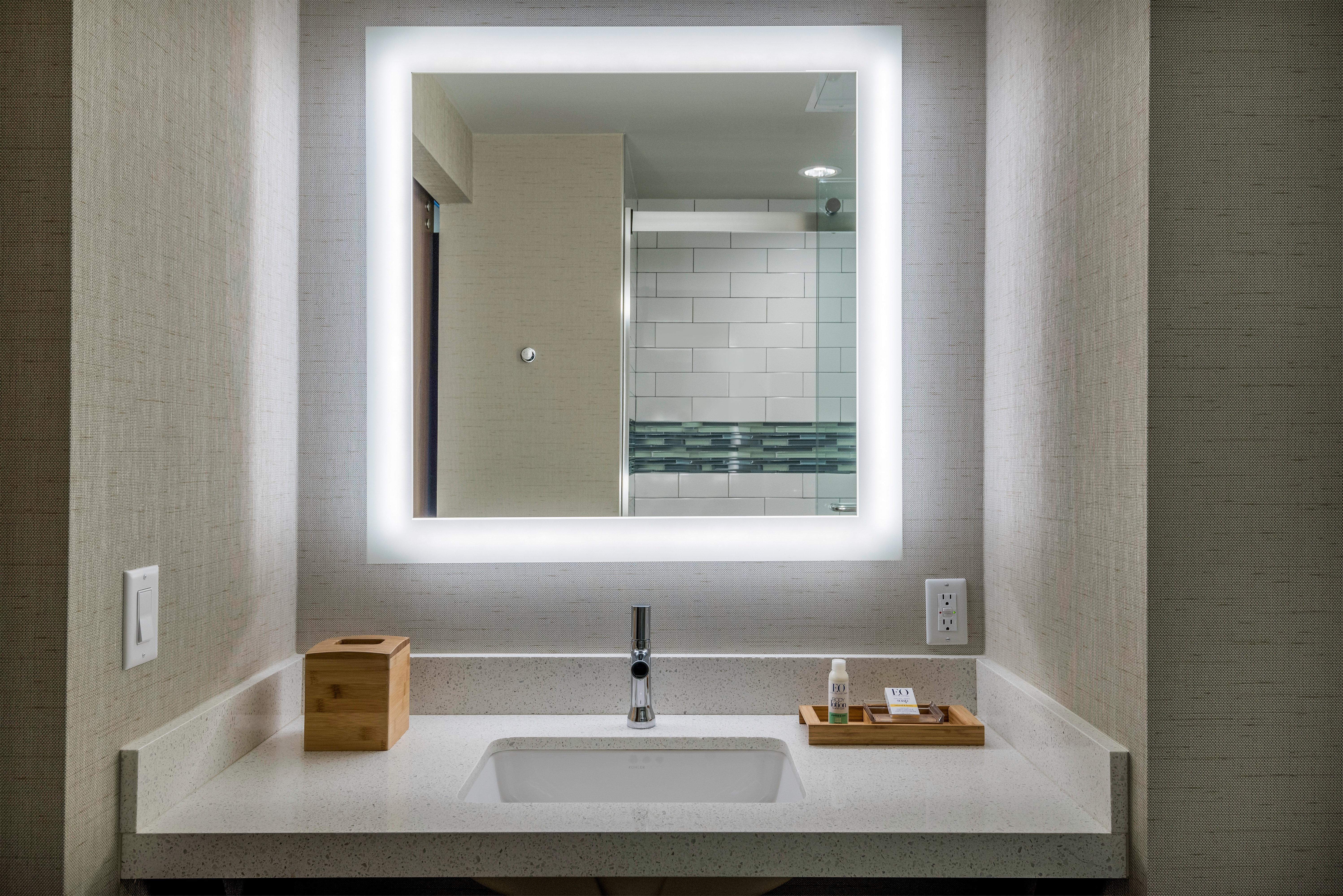 Double Deluxe King Bed