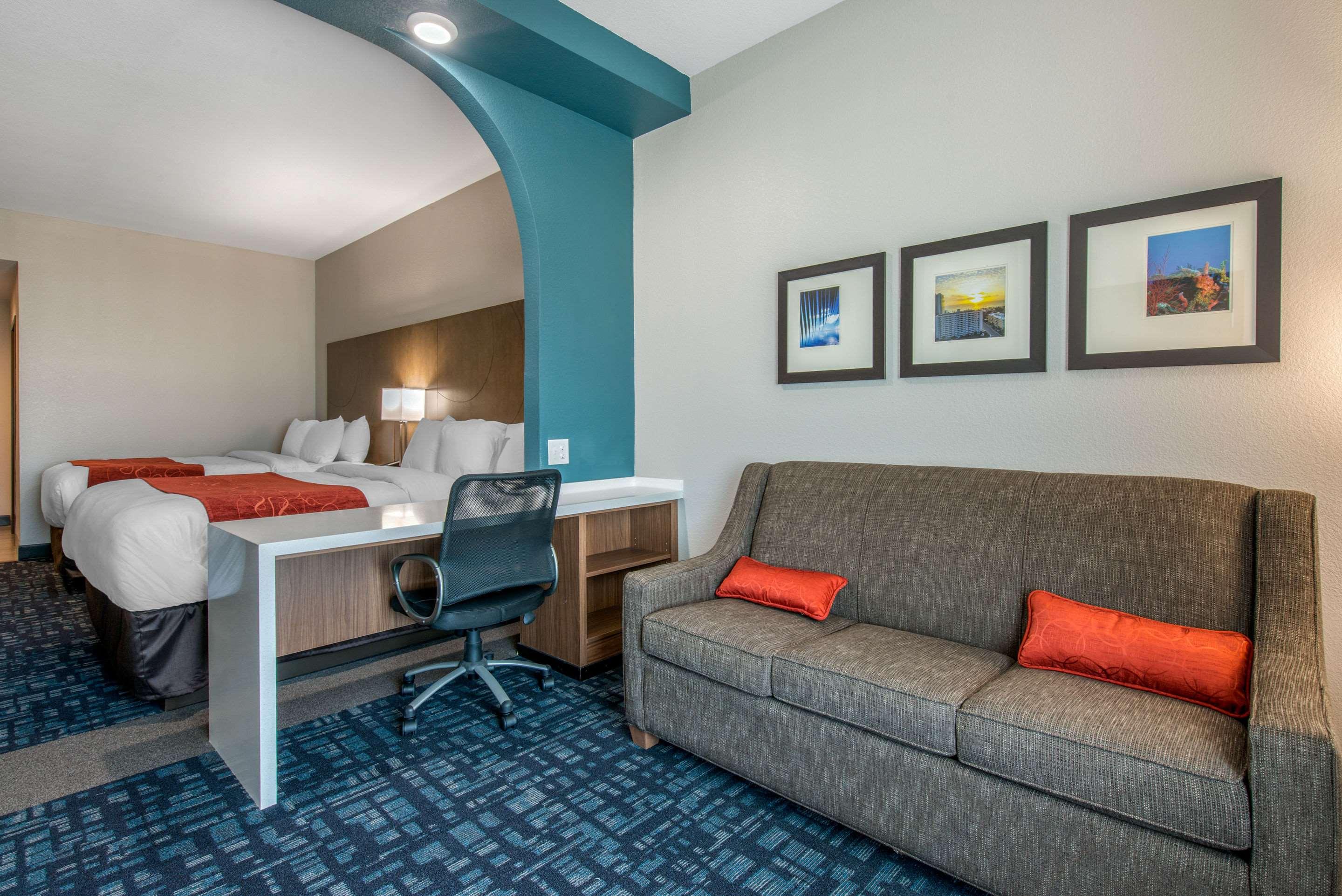 Suite Two Queen Beds Non Smoking