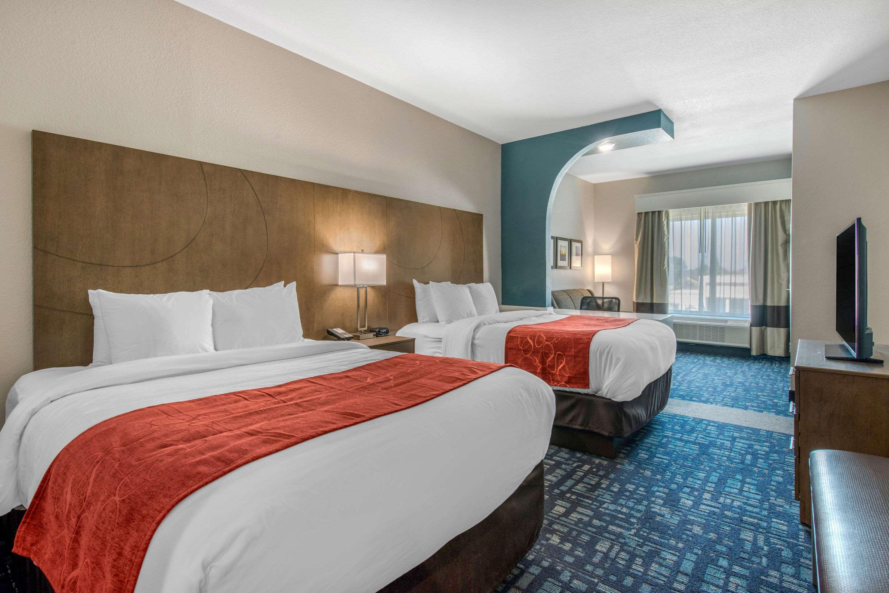 Suite Two Queen Beds Non Smoking