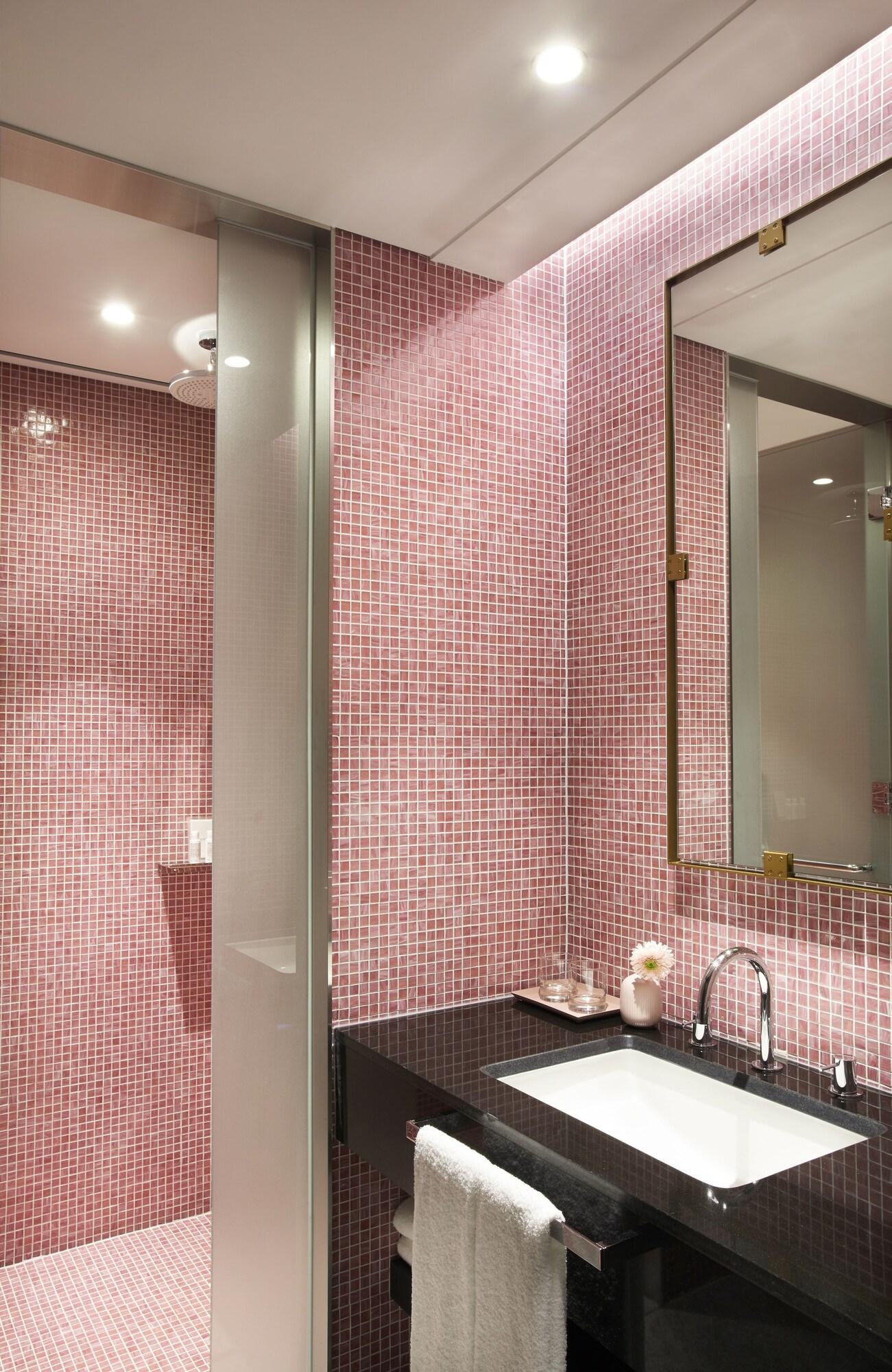 Suite Two Queen Beds