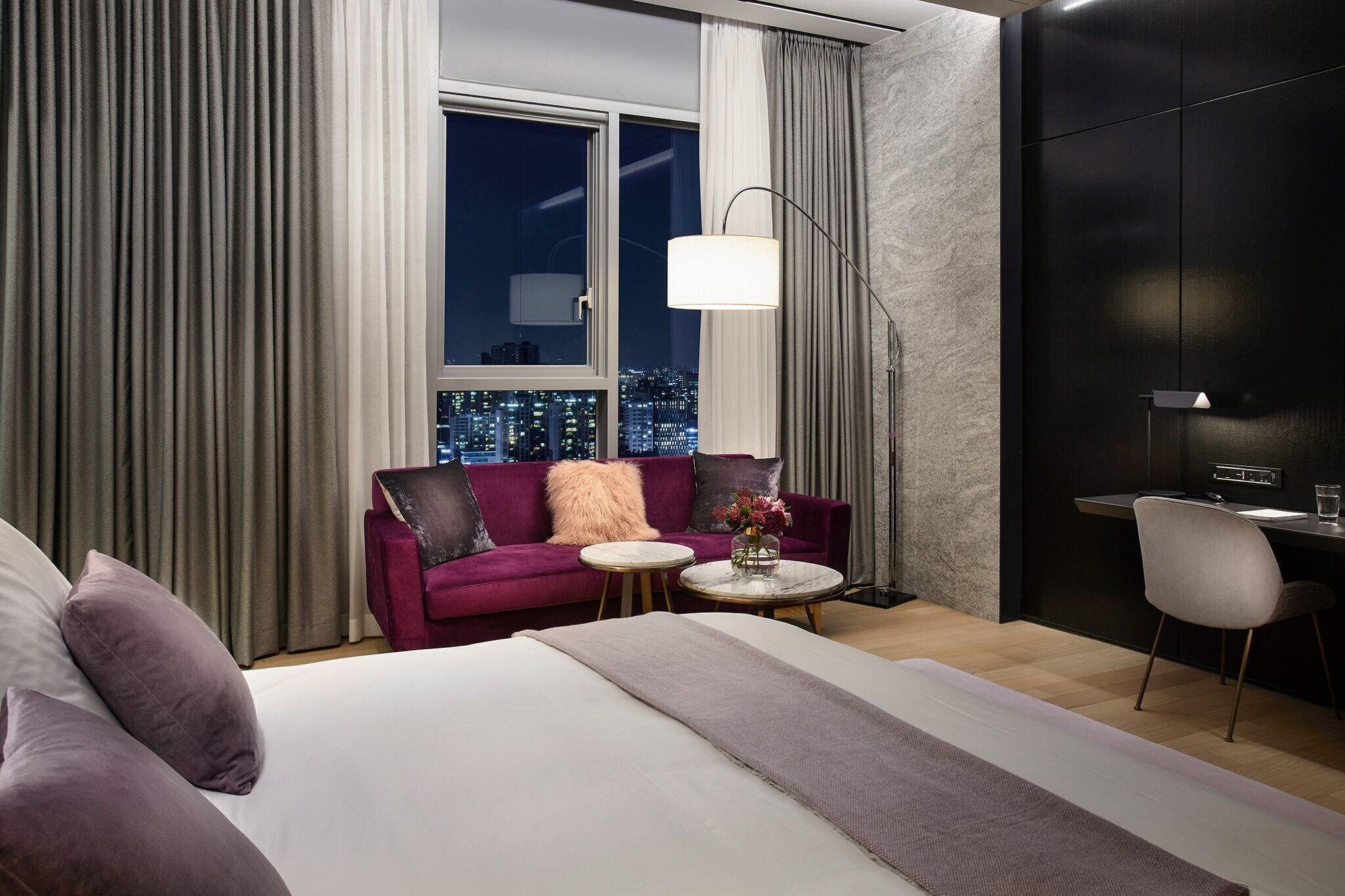 Studio Queen Size Bed