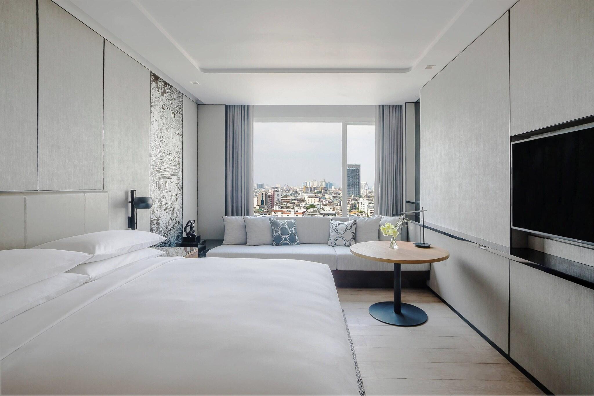 Double Club King Bed