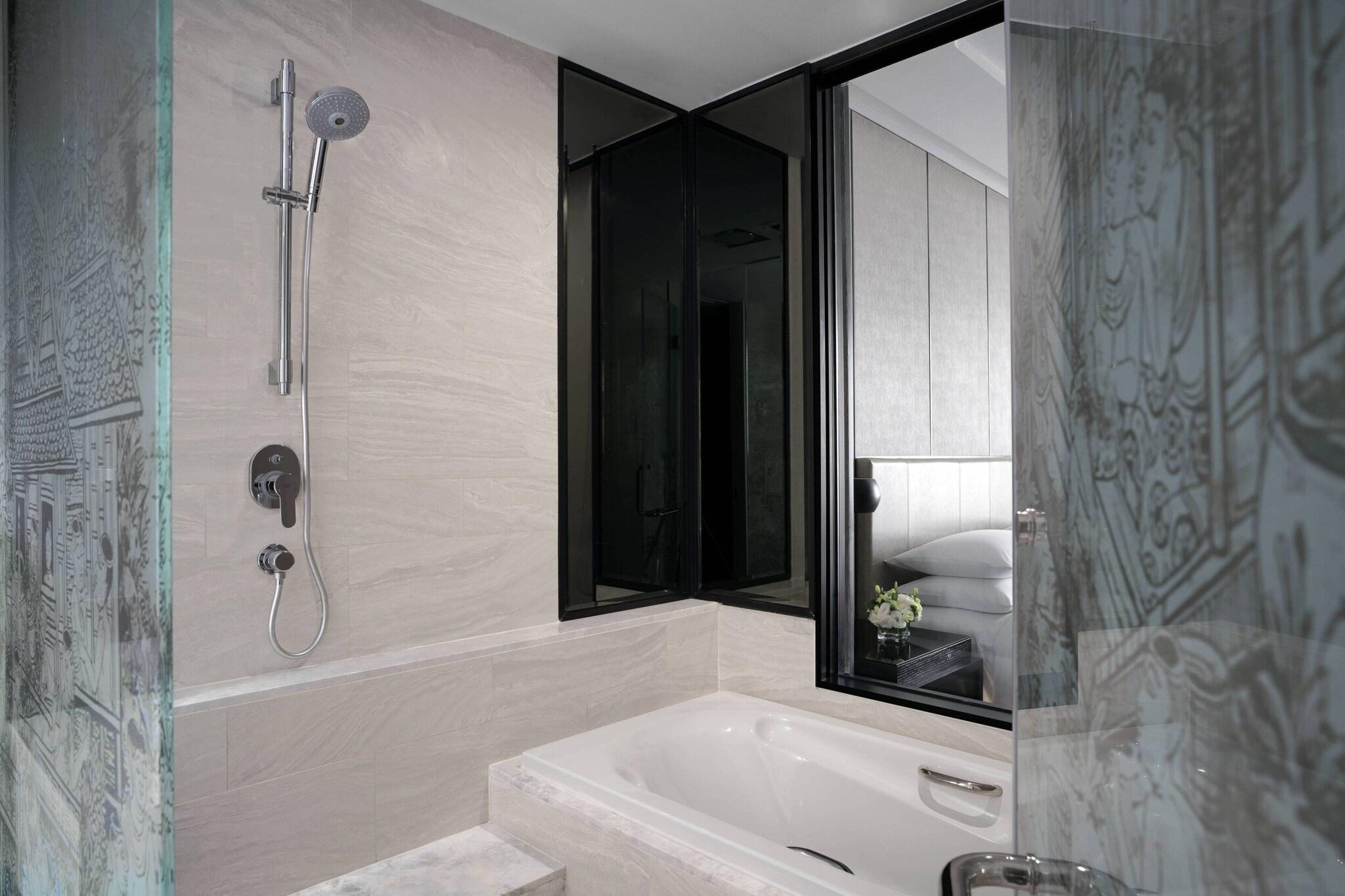 Double Club King Bed