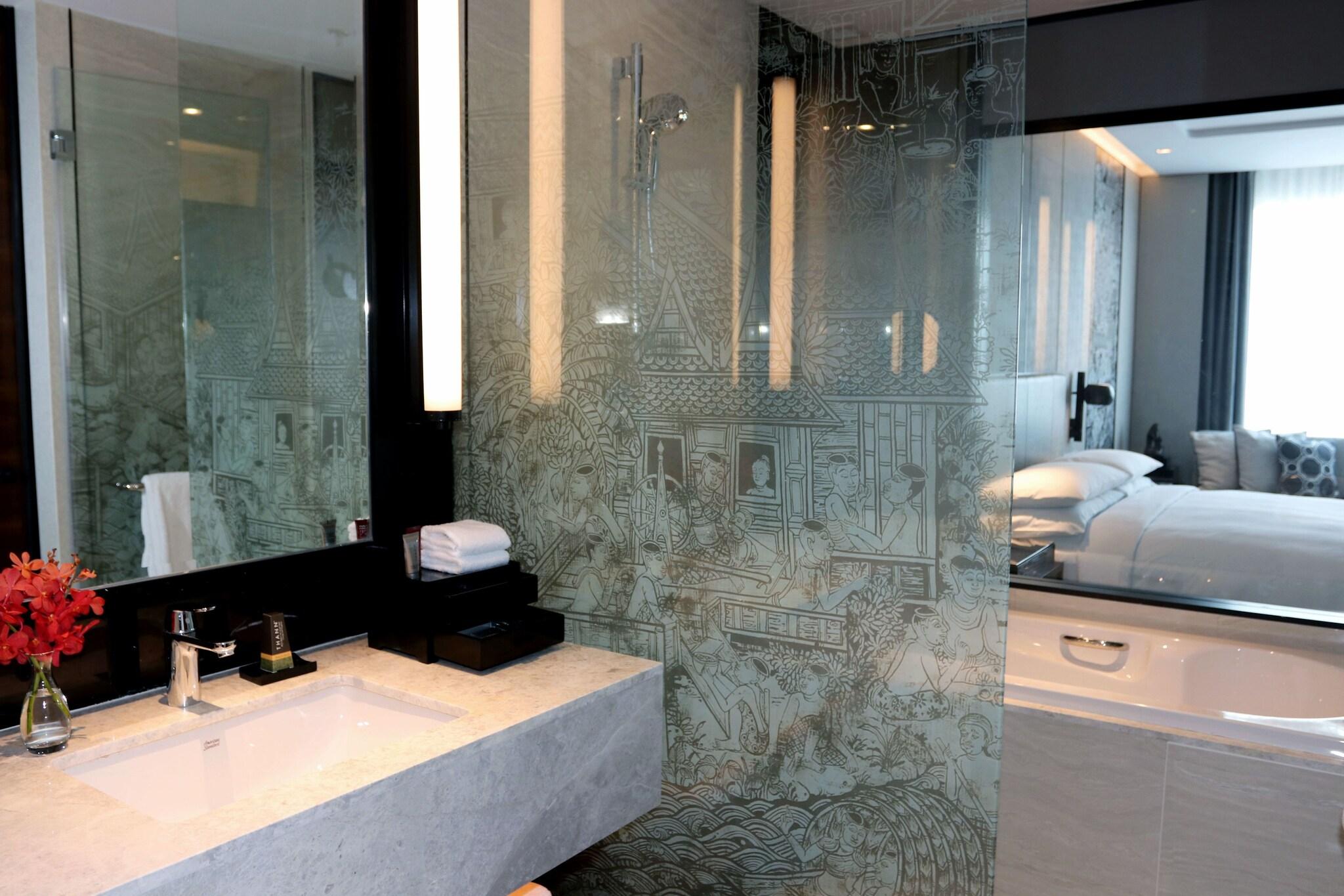 Double Club King Bed